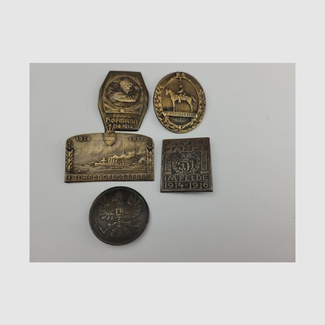 Selten – Lot von 4 patriotischen Abzeichen für österreichische Soldatenmützen – 1. Weltkrieg – TBE, Bild 2 von 9