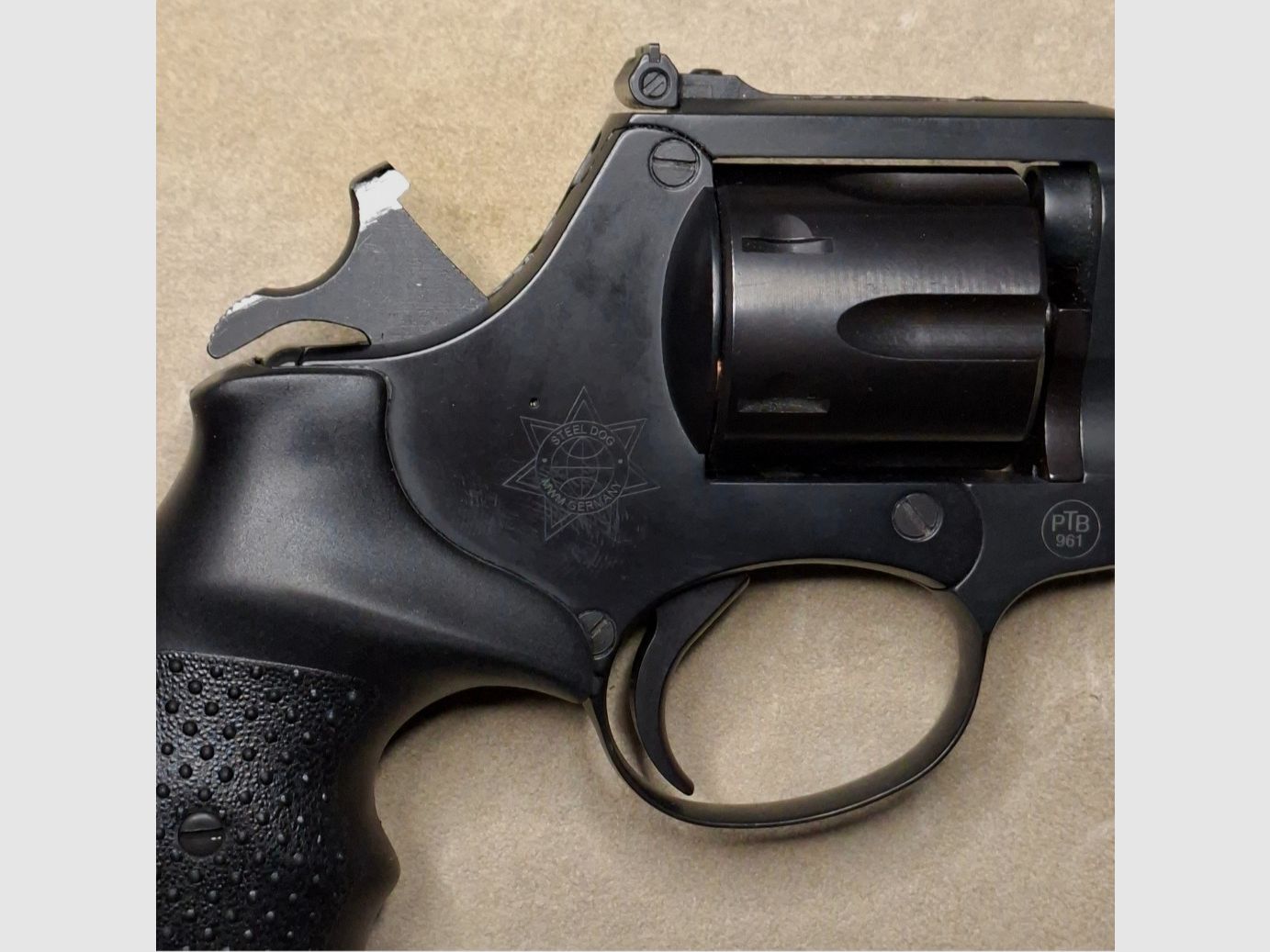  Steel Dog  4" Duty Tac Rewolwer 616, Typ .209 Fiocchi Primery