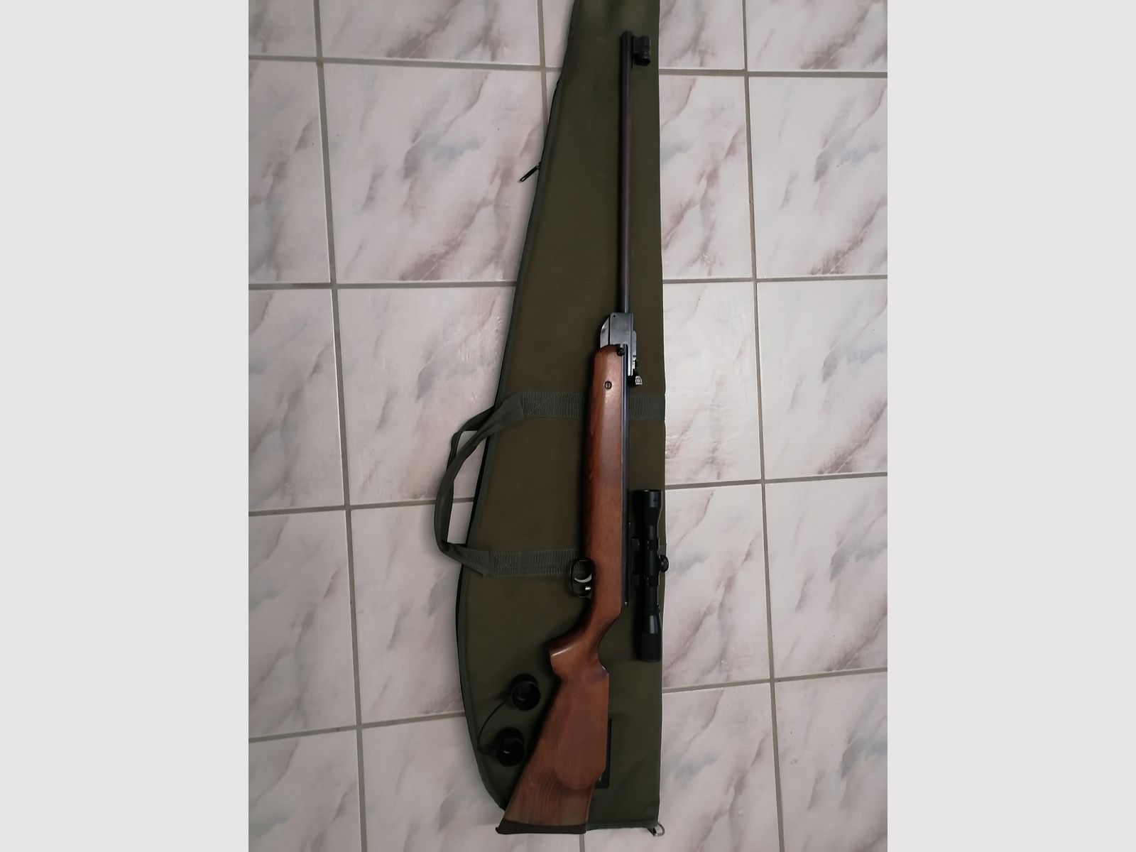 Karabinek pneumatyczny Weihrauch HW85. 5.5mm