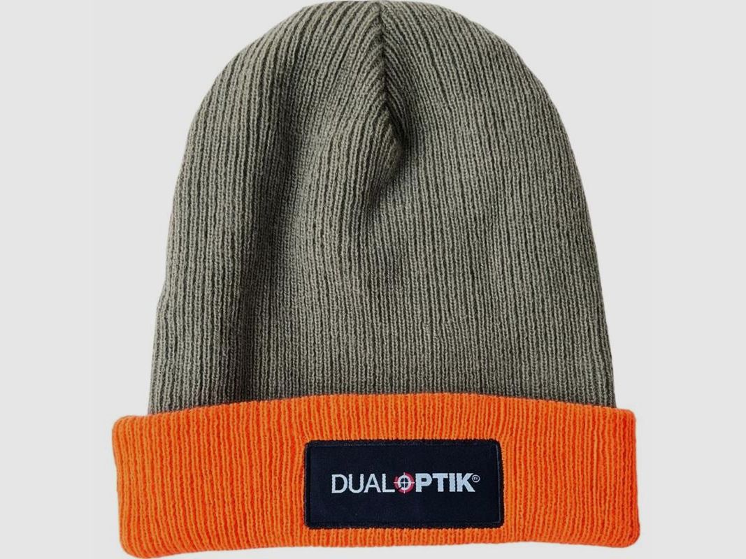 Cappello reversibile a doppia ottica