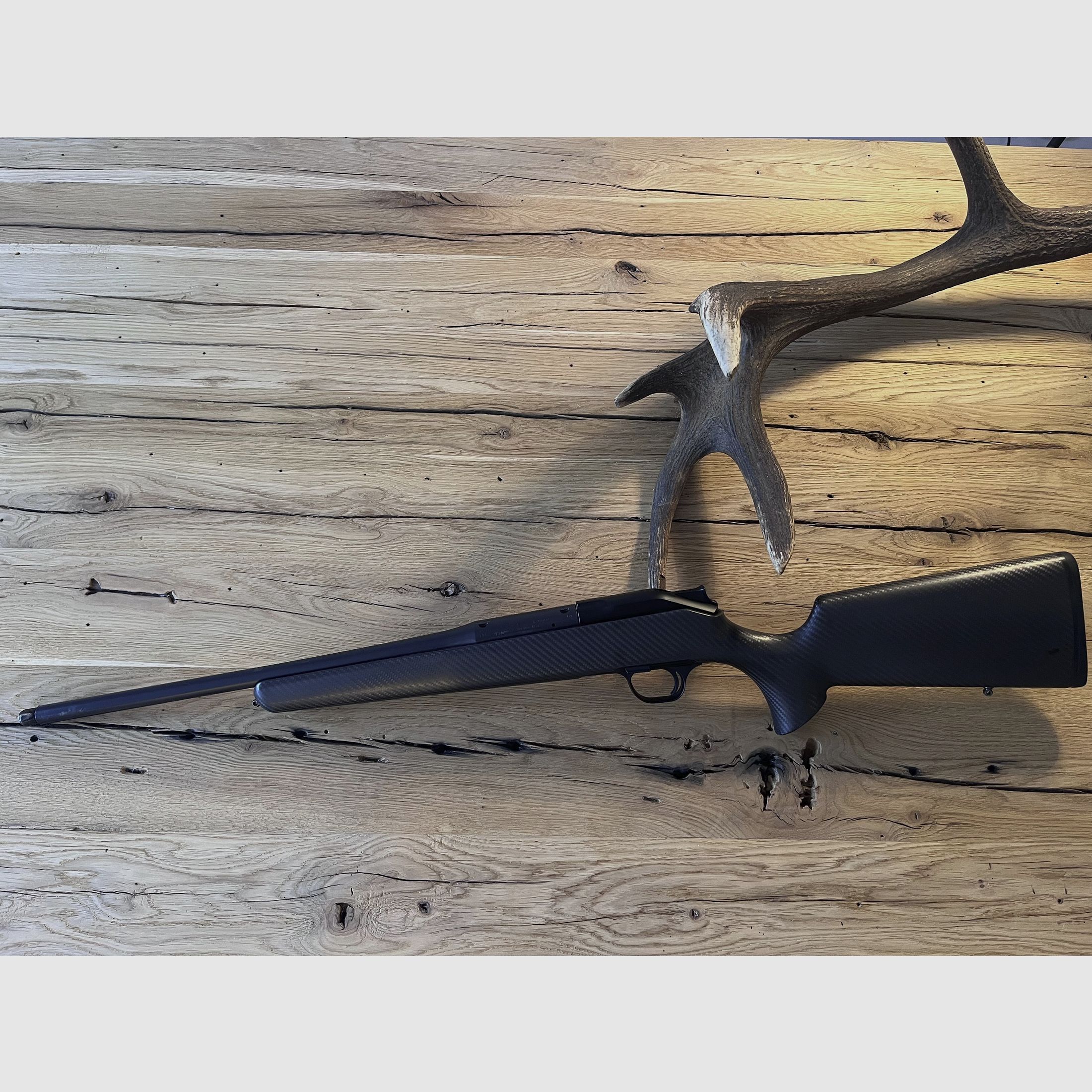 Blaser R8 .300 Win. Mag. | Raven Arms Carbon M80 | canon 52 cm | extrêmement léger et maniable, image 1 sur 7