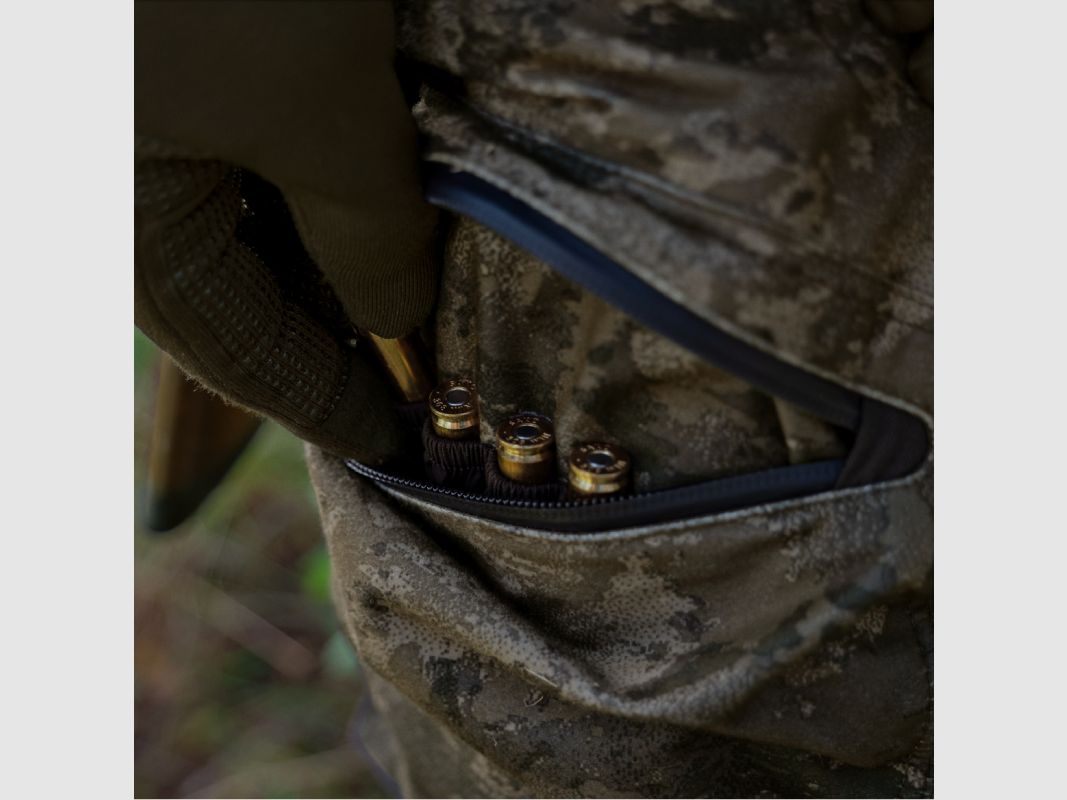 Pantalones Härkila Forest Hunter GTX Camo Axis MSP Darkwood, imagen 5 de 8
