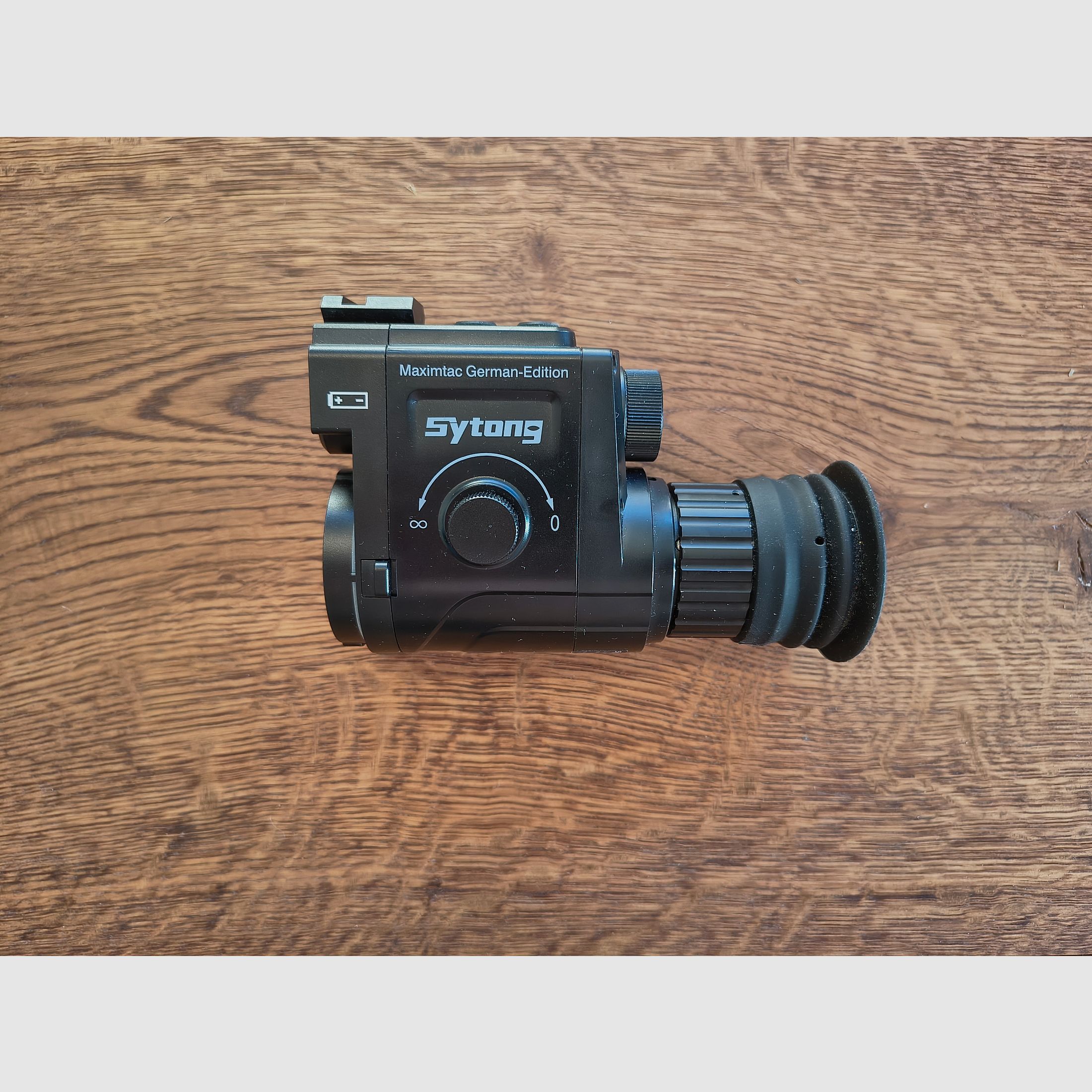 Sytong HT-770 (y compris adaptateur universel) + 850 nm projecteur infrarouge (y compris montage)