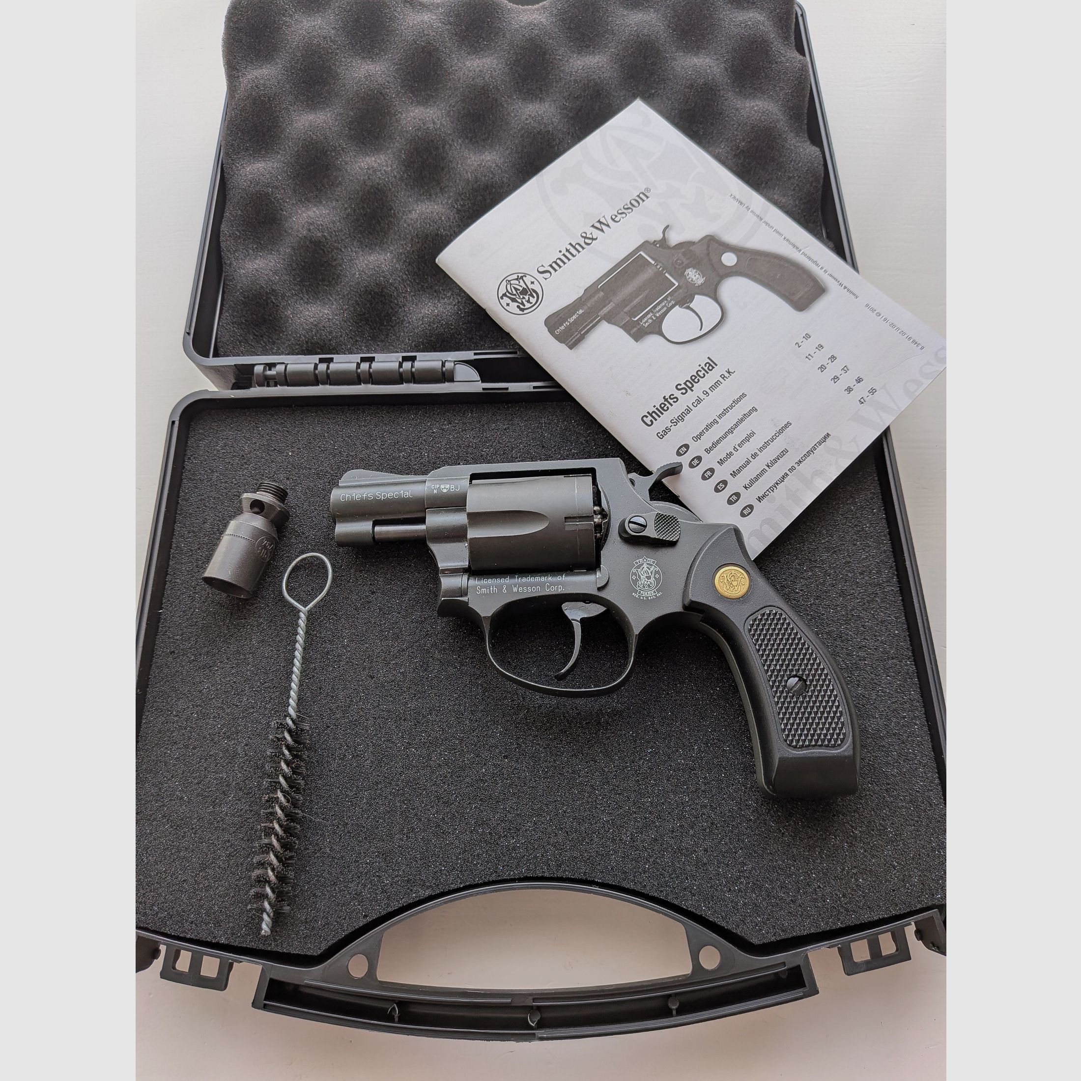 Smith & Wesson Chiefs Special revolver a salve calibro 9mm R.K., immagine 1 di 7