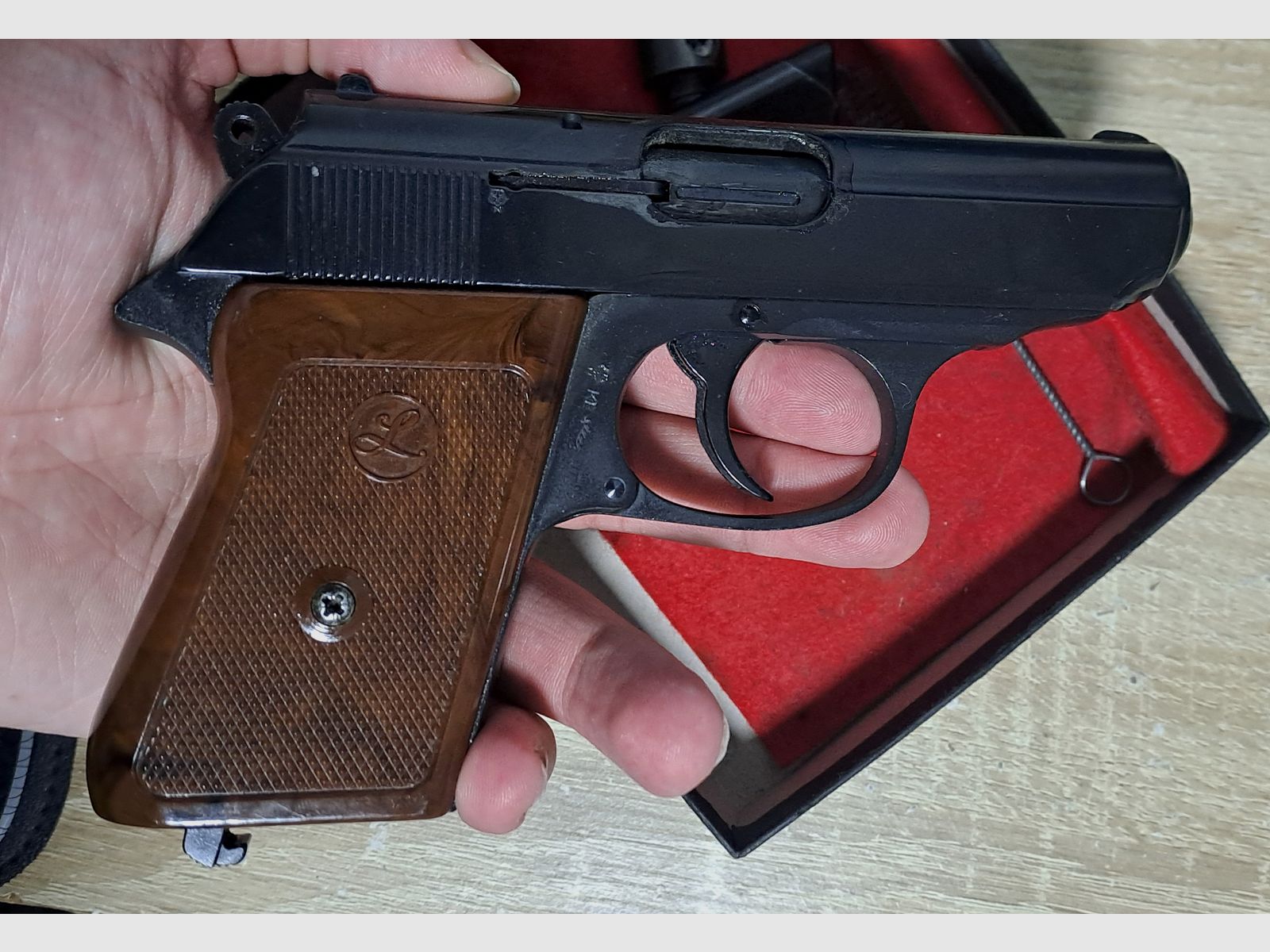 Luger Mod. 88 (Baugleich mit der RG 800) im Kal. 8 mm Knall/ PTB 414