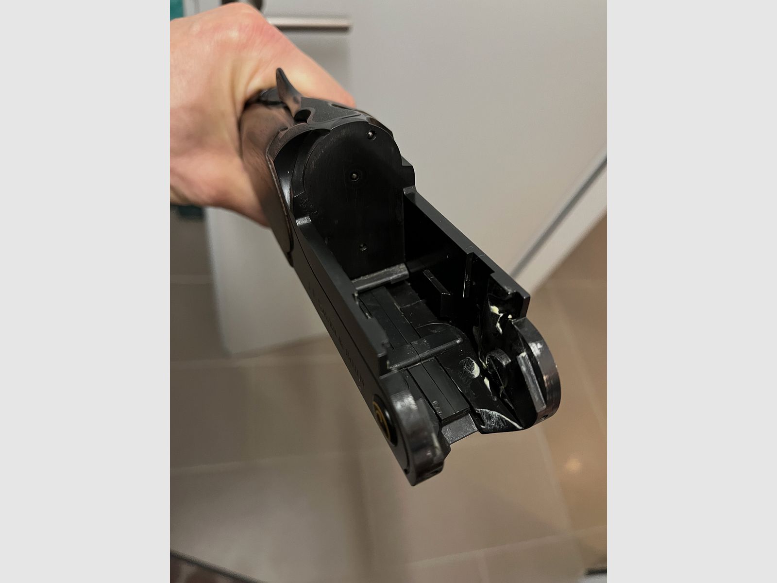 Sour Apollon double-barreled shotgun