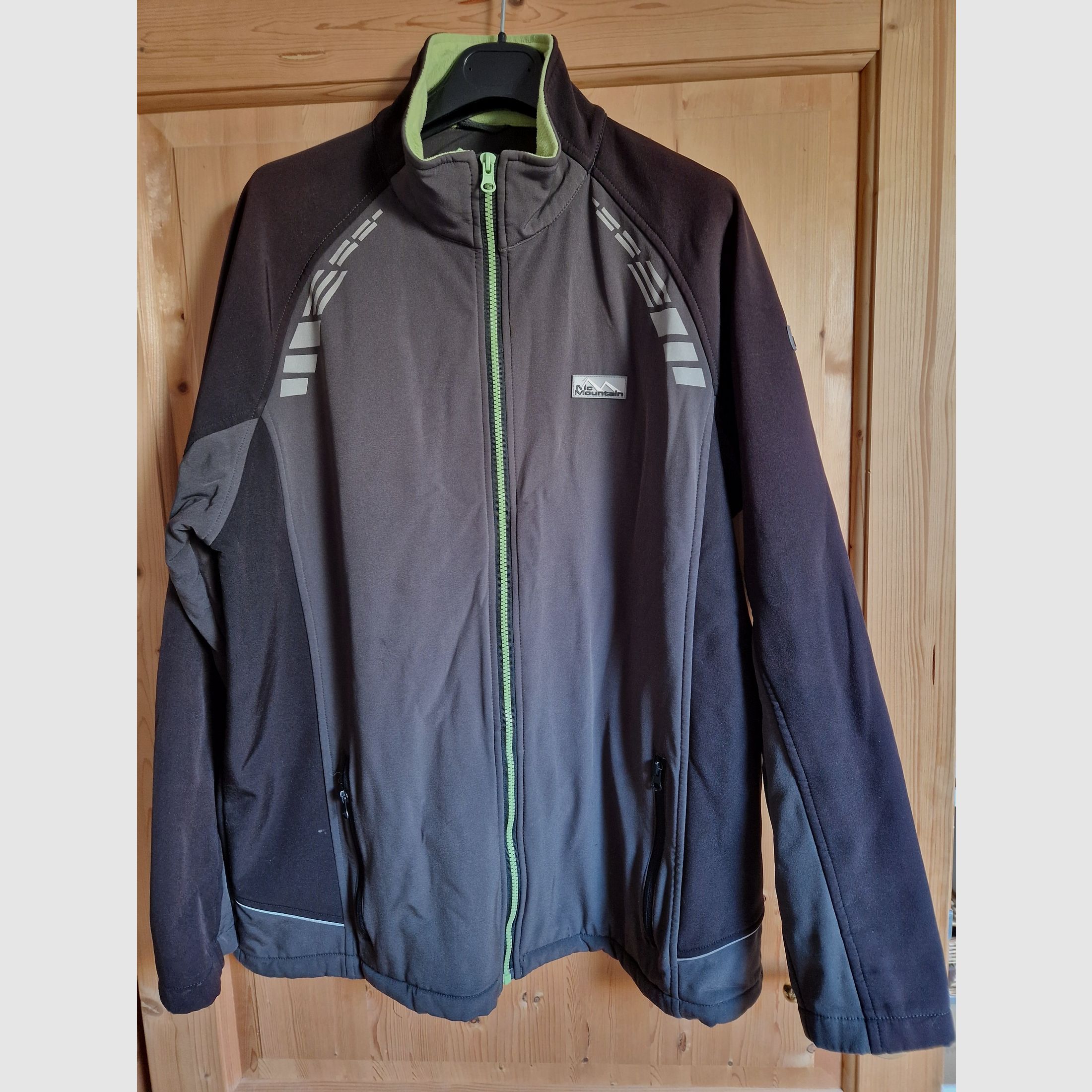Giacca softshell nera e verde XL, immagine 1 di 3