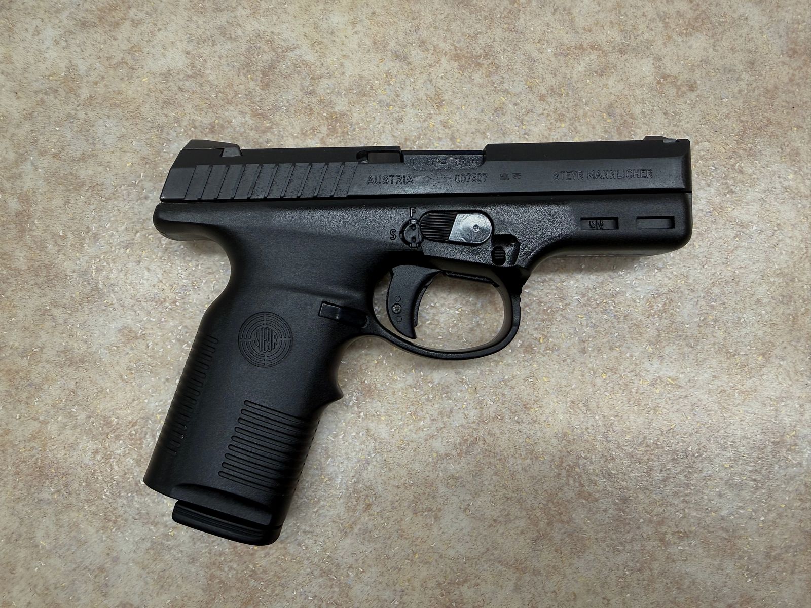 Steyr M9 (9mm Luger)