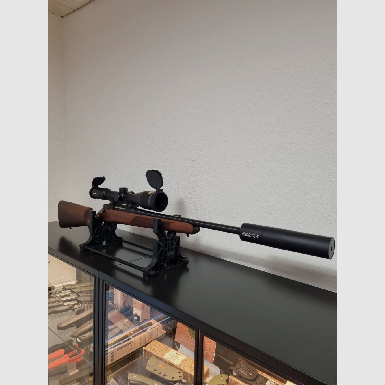 Steel Action Steel action HS .308 , Montage , Schalldämpfer, Minox 3-15x56 S, Holzschaft