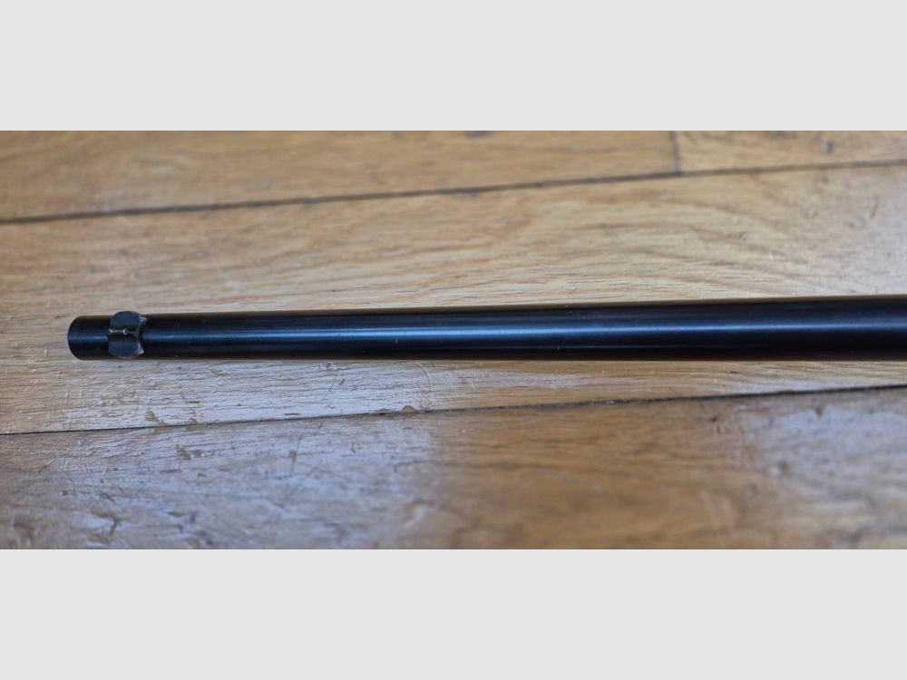 Zeer mooie en zeer aangename semi-automatische geweer Browning SA-22 "Smokeless" – Kal. .22LR – Kwaliteitsfabricage FN Herstal – Take down model – 10 schoten – Zeer goede esthetische en mechanische staat – "Nickel" loop – Een van de meest leuke en zeer nauwkeurige vuurwapens – TBE+, afbeelding 24 van 30