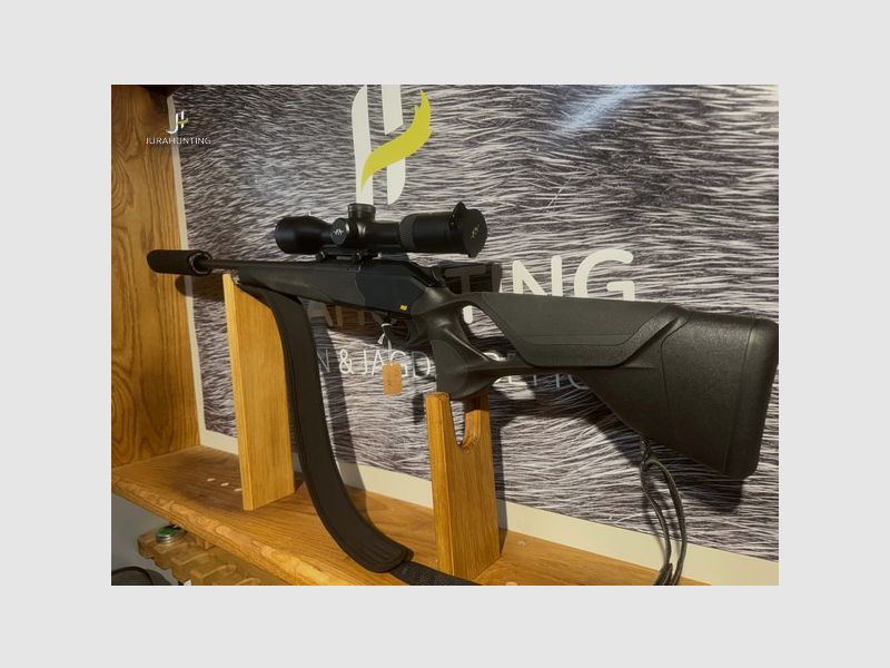 Blaser R8 Ultimate; Blaser B2 2-12x50iC; Jaki Titanium