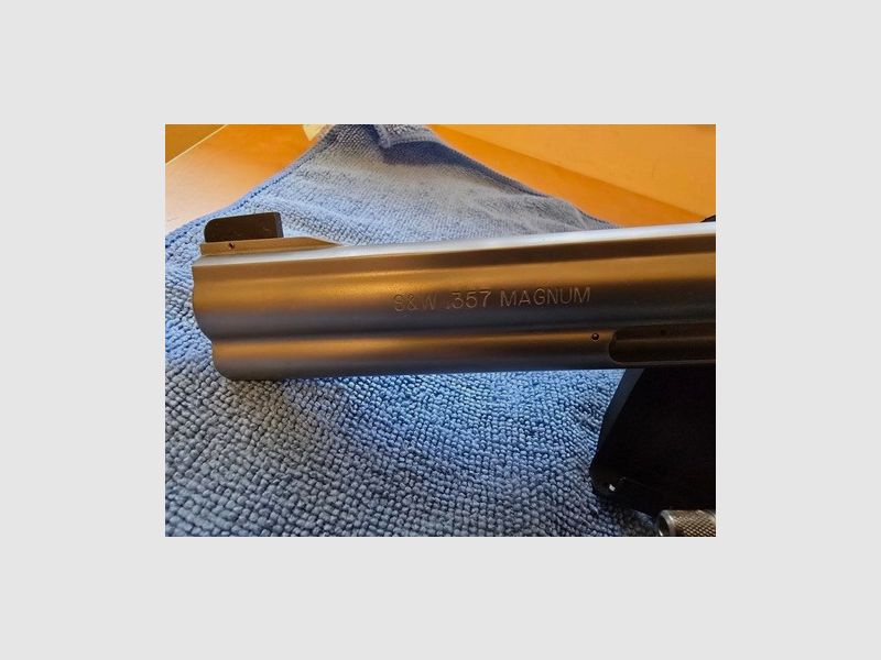 REVOLVER SMITH & WESSON 686 INTERNATIONAL