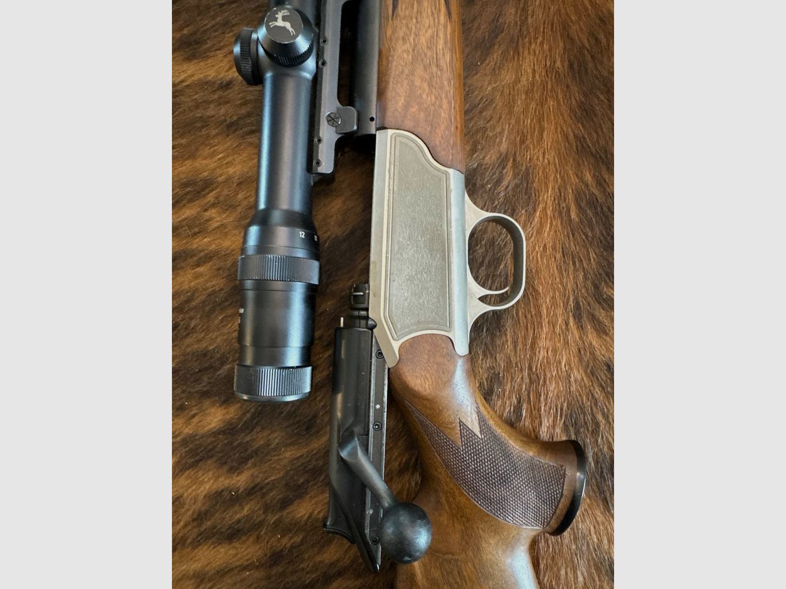 Blaser R93 Geradezugrepetierer Kaliber .30-06 mit Original Blaser Sattelmontage und Zieloptik Frankonia 3–12×56, Absehen 4