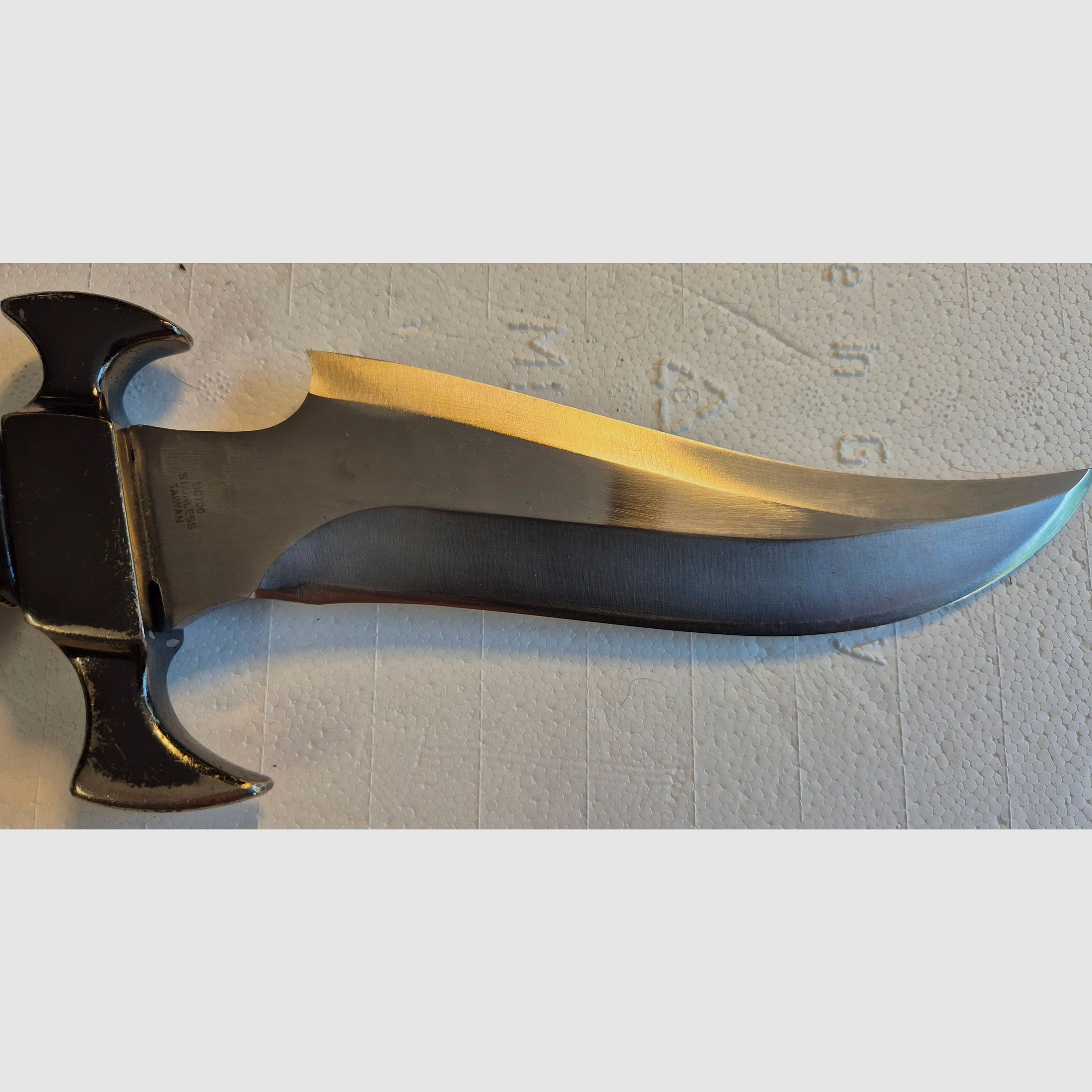 Gi Hibben Raven UC700 Fantasy Fighter Custom Design Messer