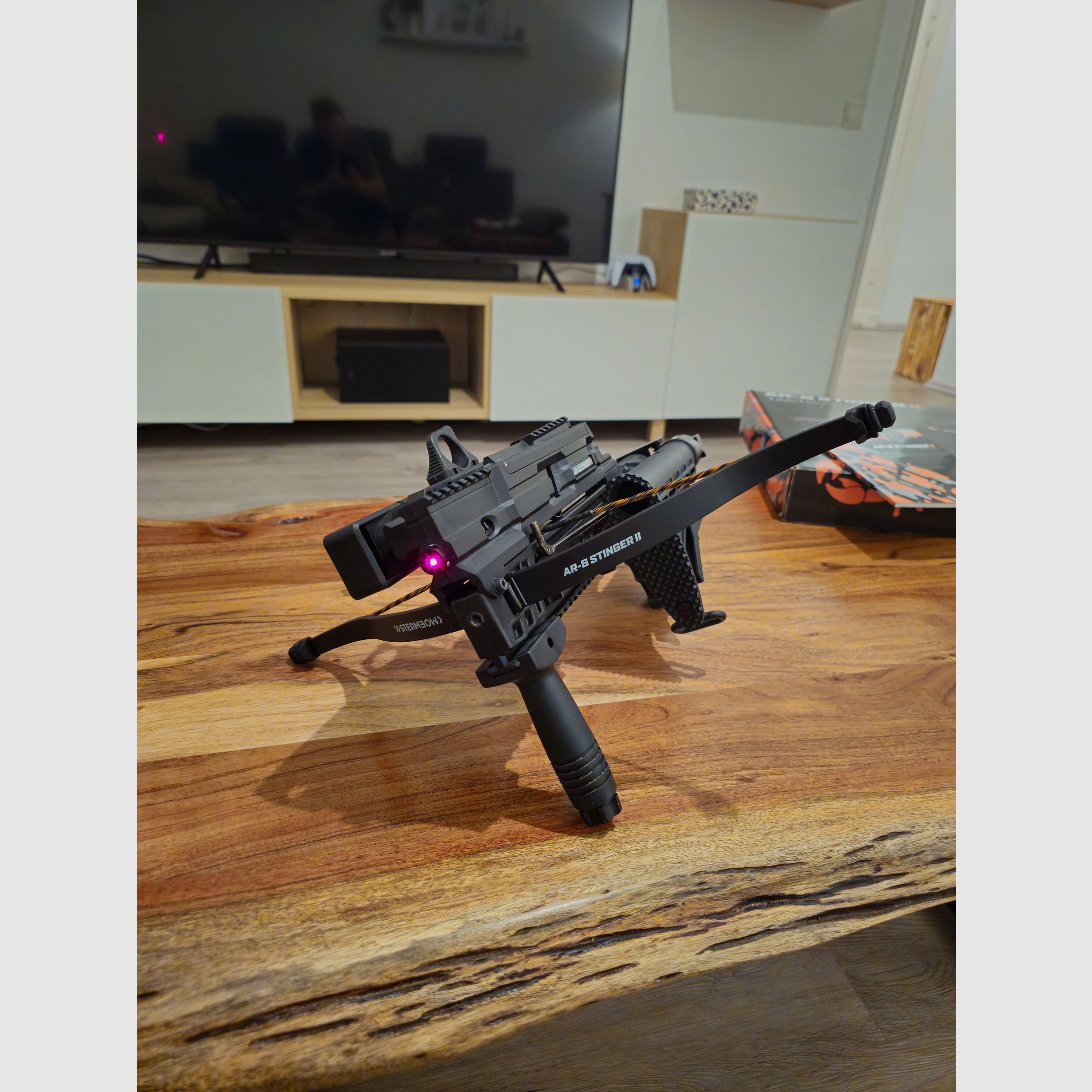 Steambow Stinger II Tactical AR-6 mit Zubehör