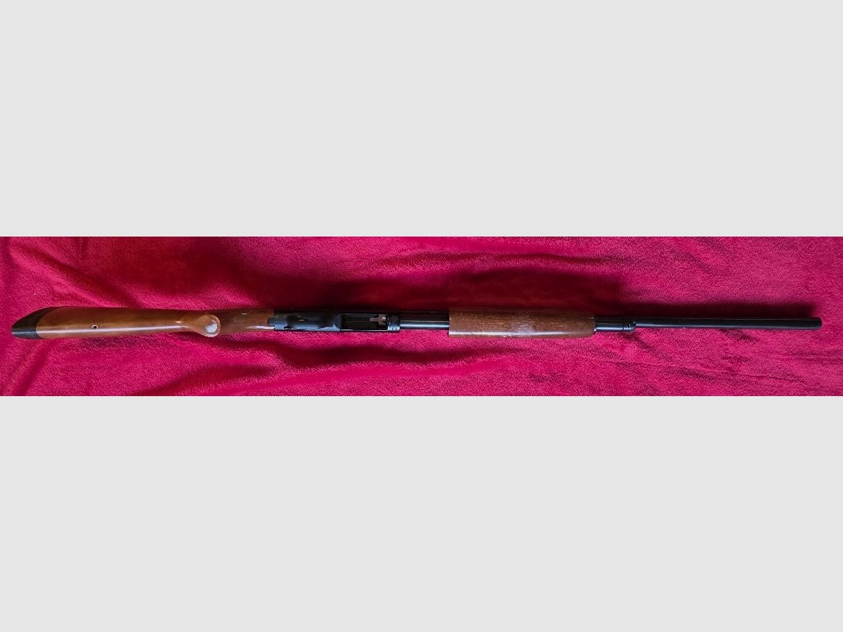  Schrotflinte der Marke Mossberg,  Modell 500 im Kaliber 12 (12 GA)., Bild 6 von 8