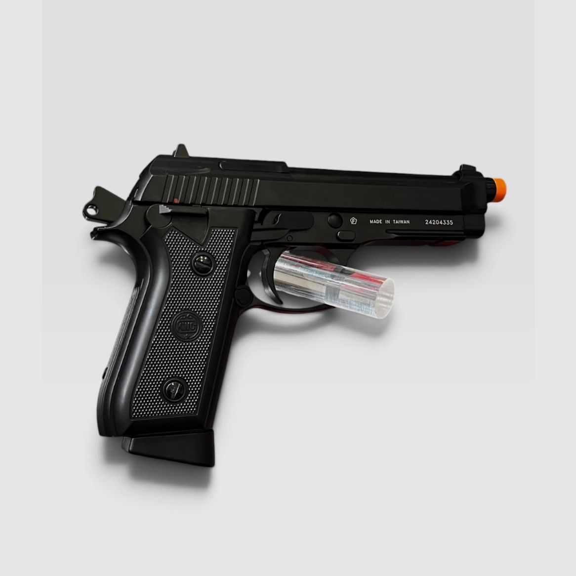 Pistolet airsoft Taurus PT-92, image 2 sur 3