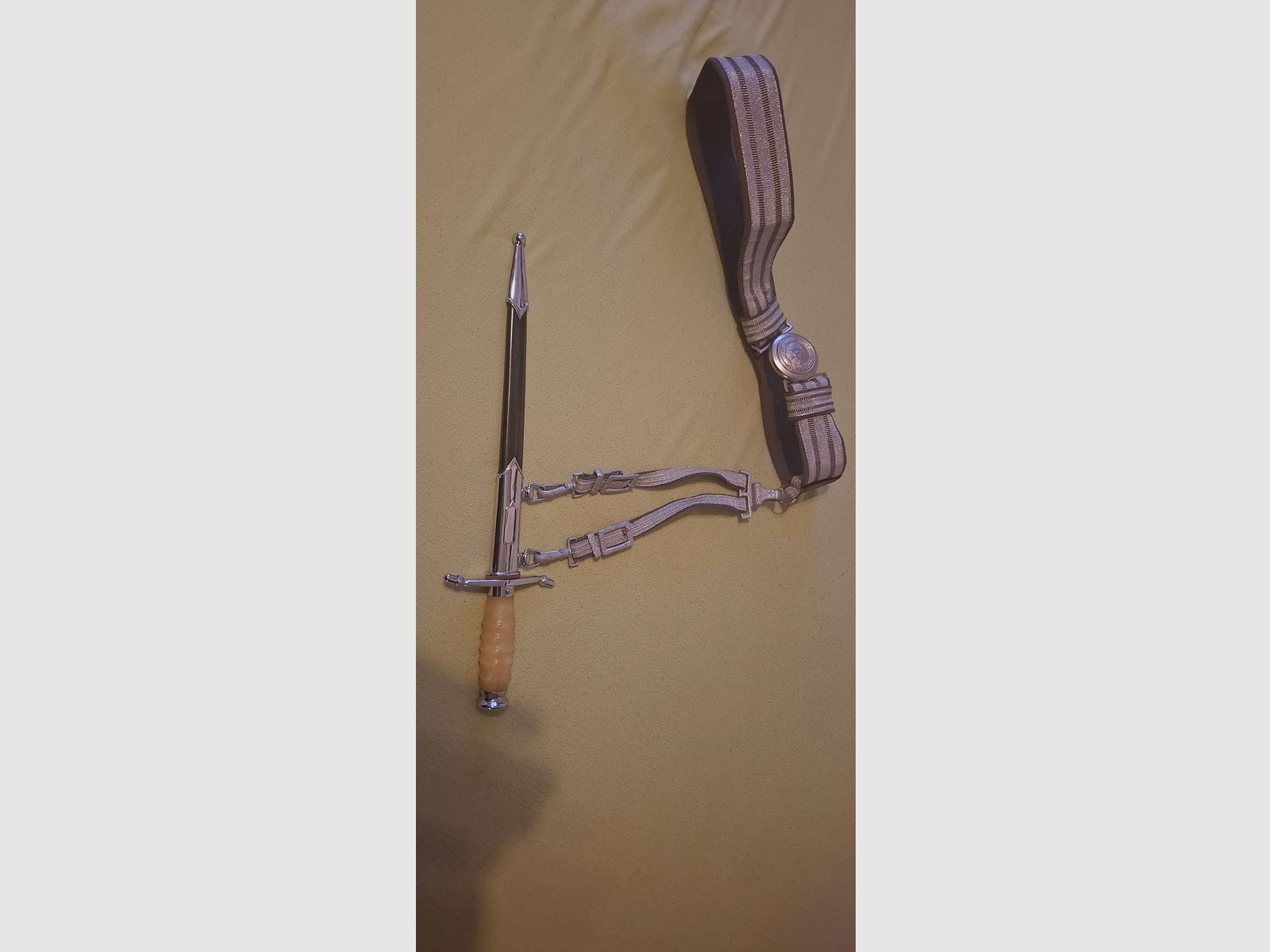 NVA Oficerski sztylet