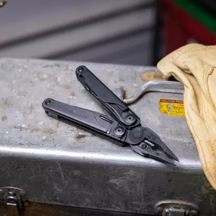 Leatherman SURGE BLACK multitool met nylon holster, afbeelding 3 van 3