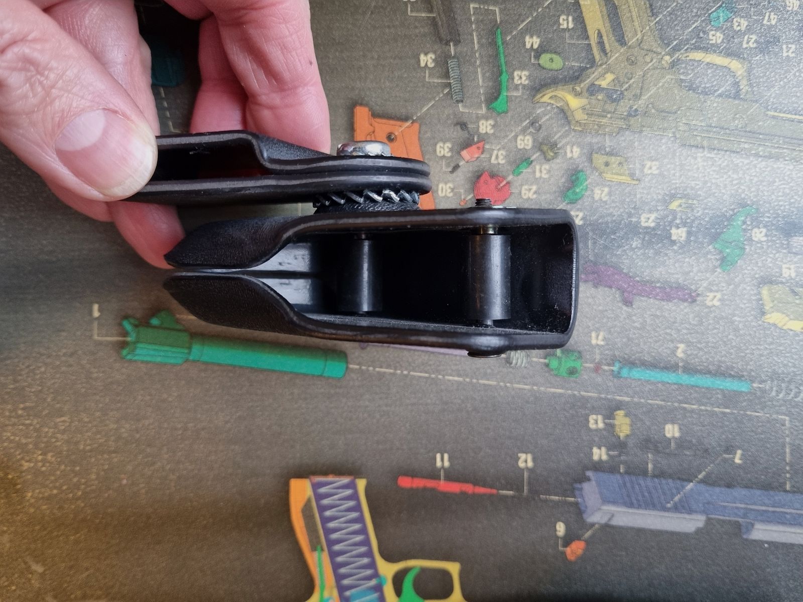  4 x Höppner und Schumann universal Magazinhalter (Speedmag 5CW?) für doppelreihige Magazine