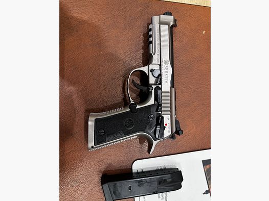 Beretta 92X Performance OR mit Red Dot Holosun