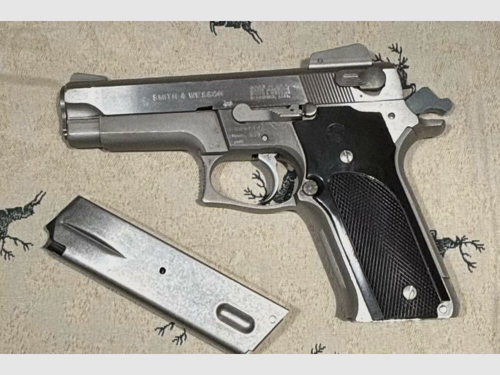 Smith & Wesson