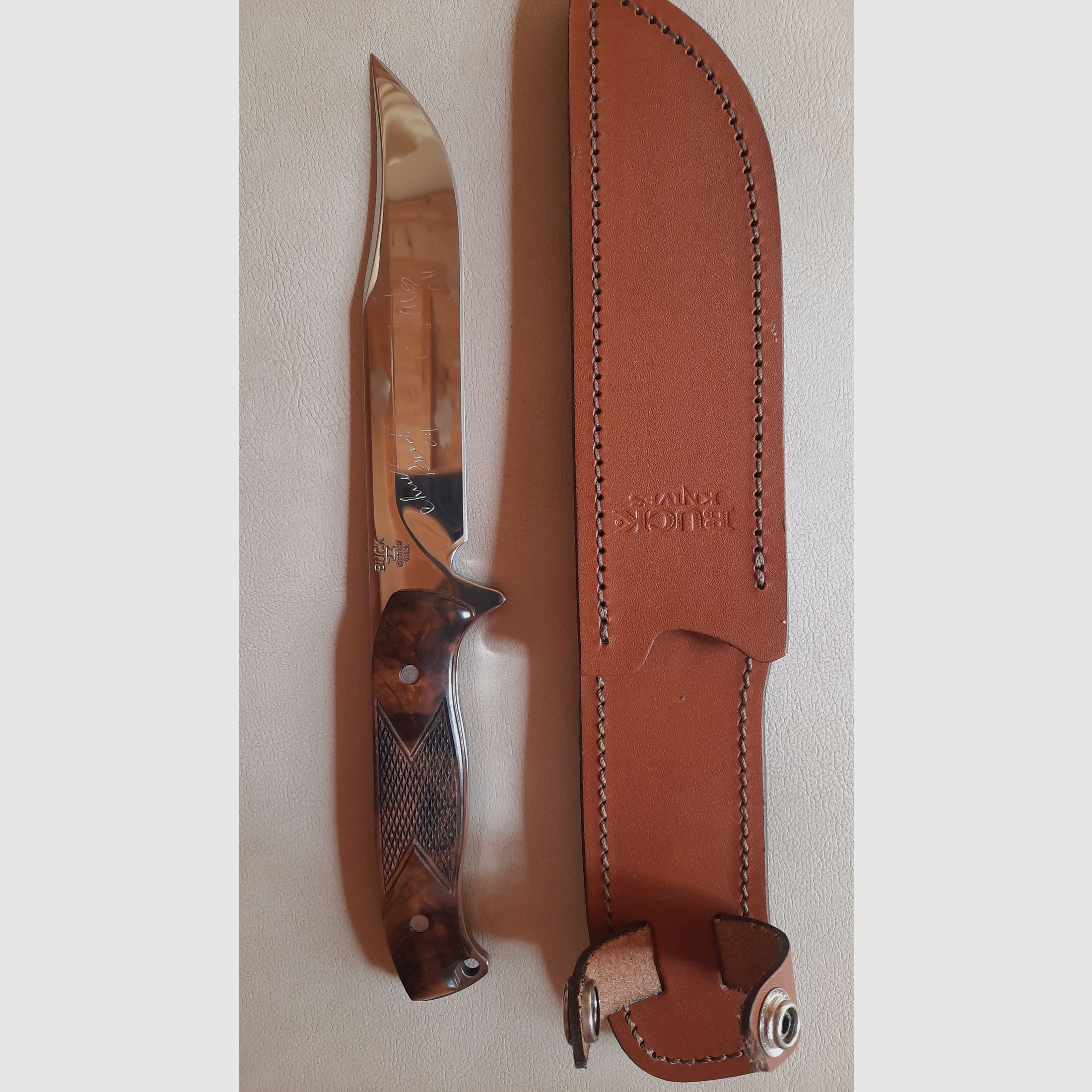 Couteau de collection limité Buck pour le 100e anniversaire de la société Buck USA