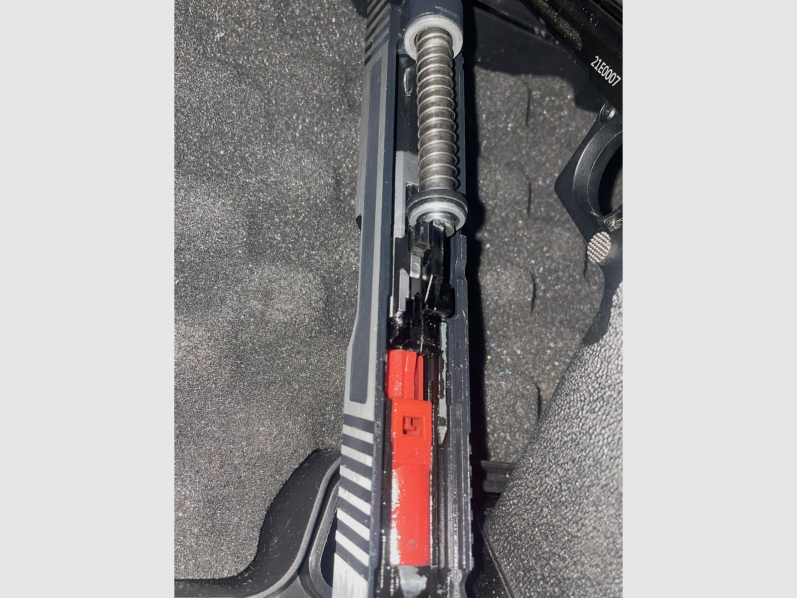 AW Custom Airsoft Pistole Hicapa 6mm BB + HPA Adapter Creeper Concepts