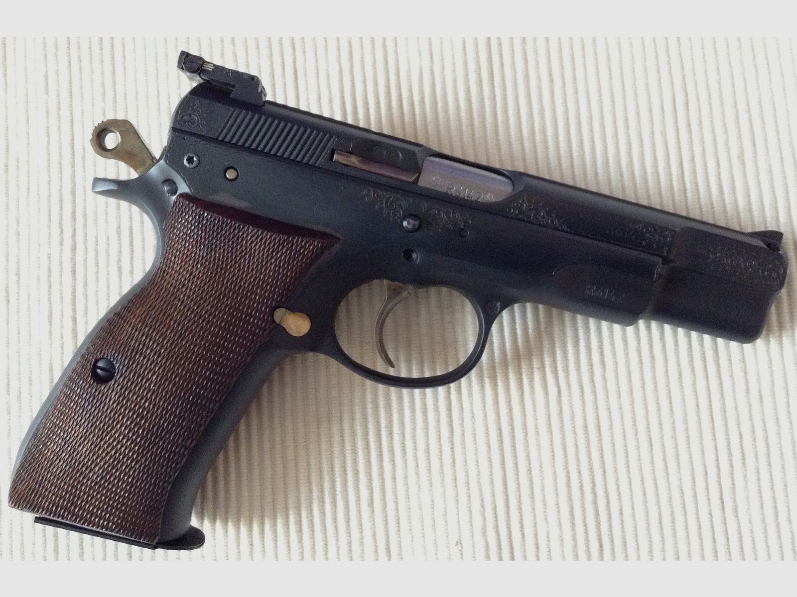 Ha. Pistole Brünner CZ-75 Luxus, Kal. 9mmLuger, aus Sammlung