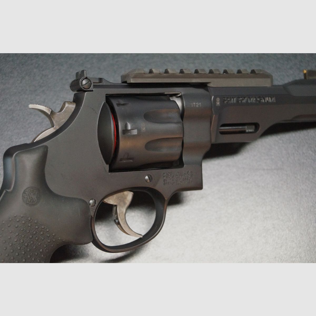 Smith & Wesson 327 PC TRR 357 Mag 5″ 8 Schuss, Bild 3 von 8