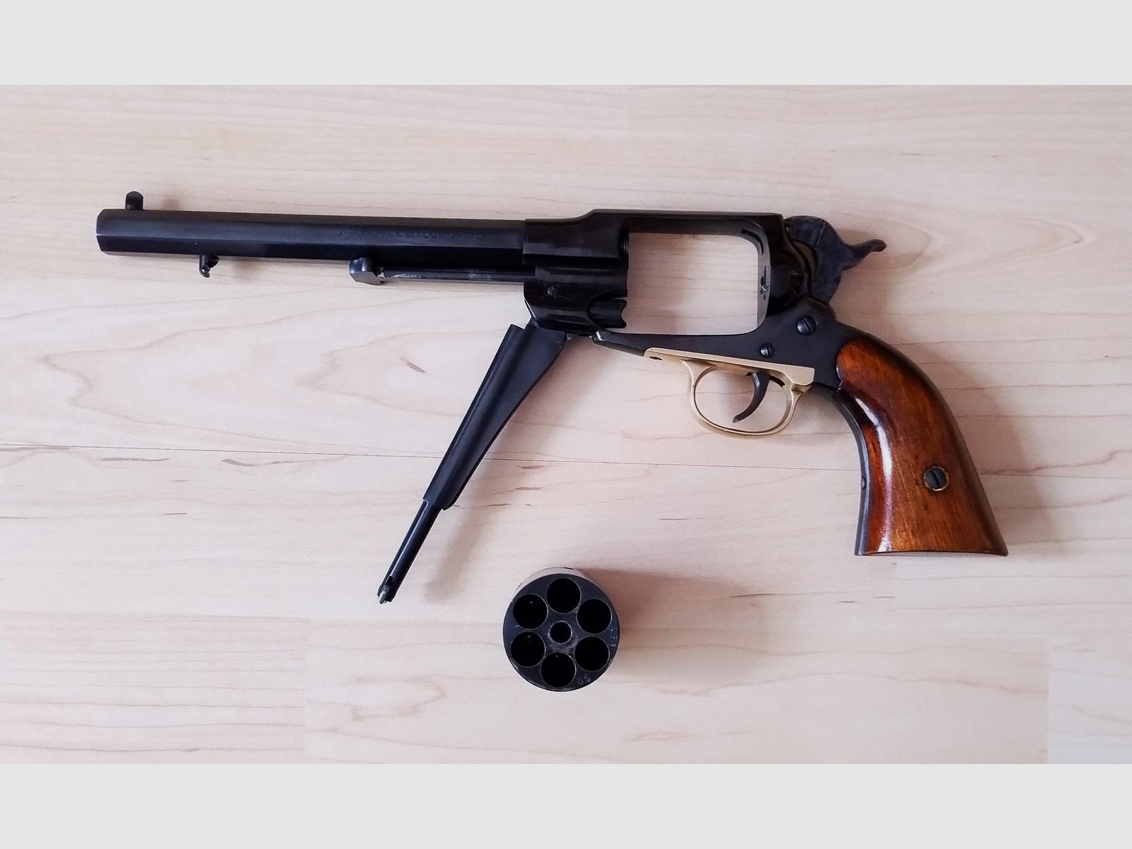 Perkussions-Revolver Hege-Uberti  Remington New Army Kaliber .44