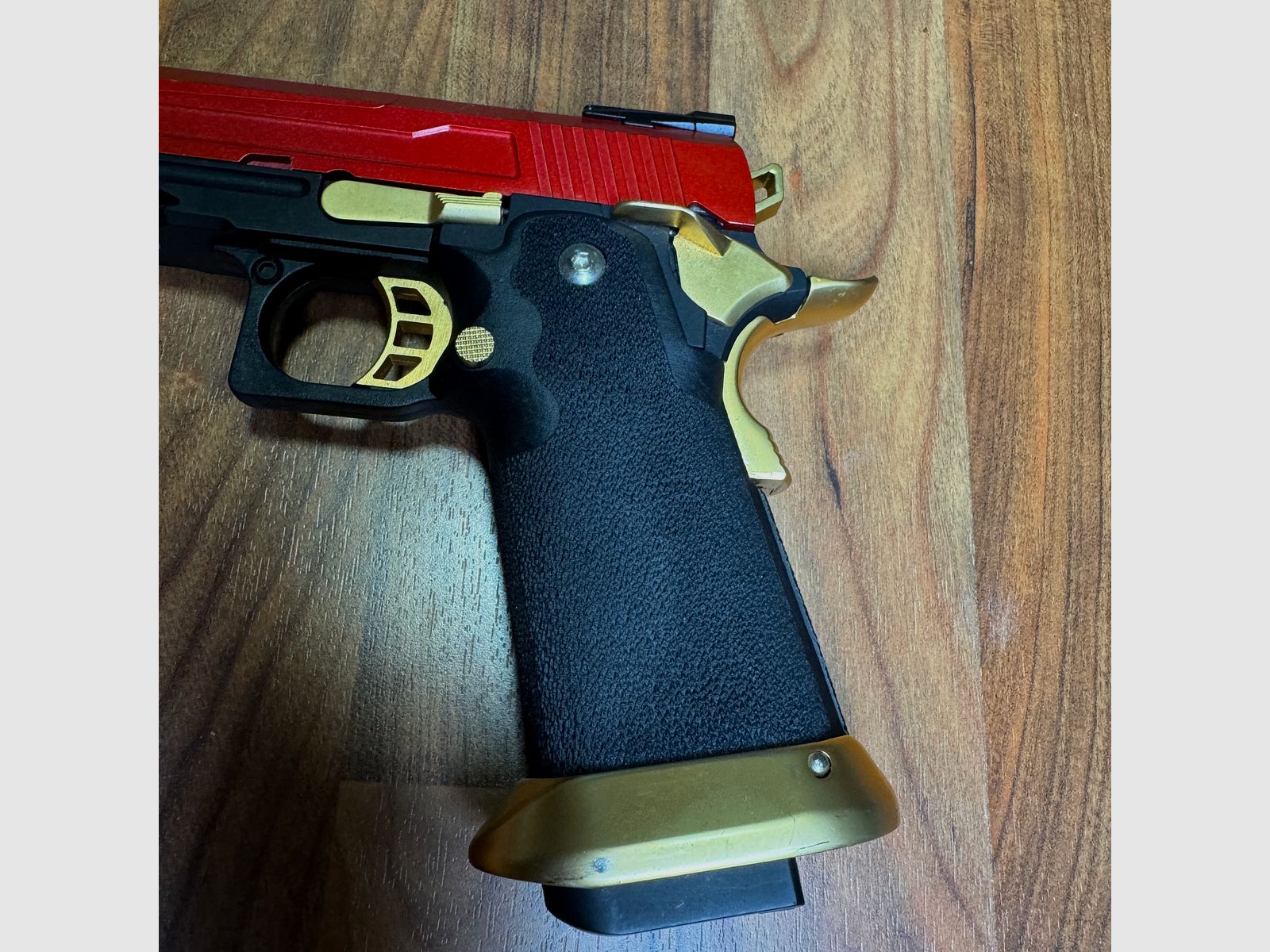 Aw Custom HX 1004 Airsoft Pistole