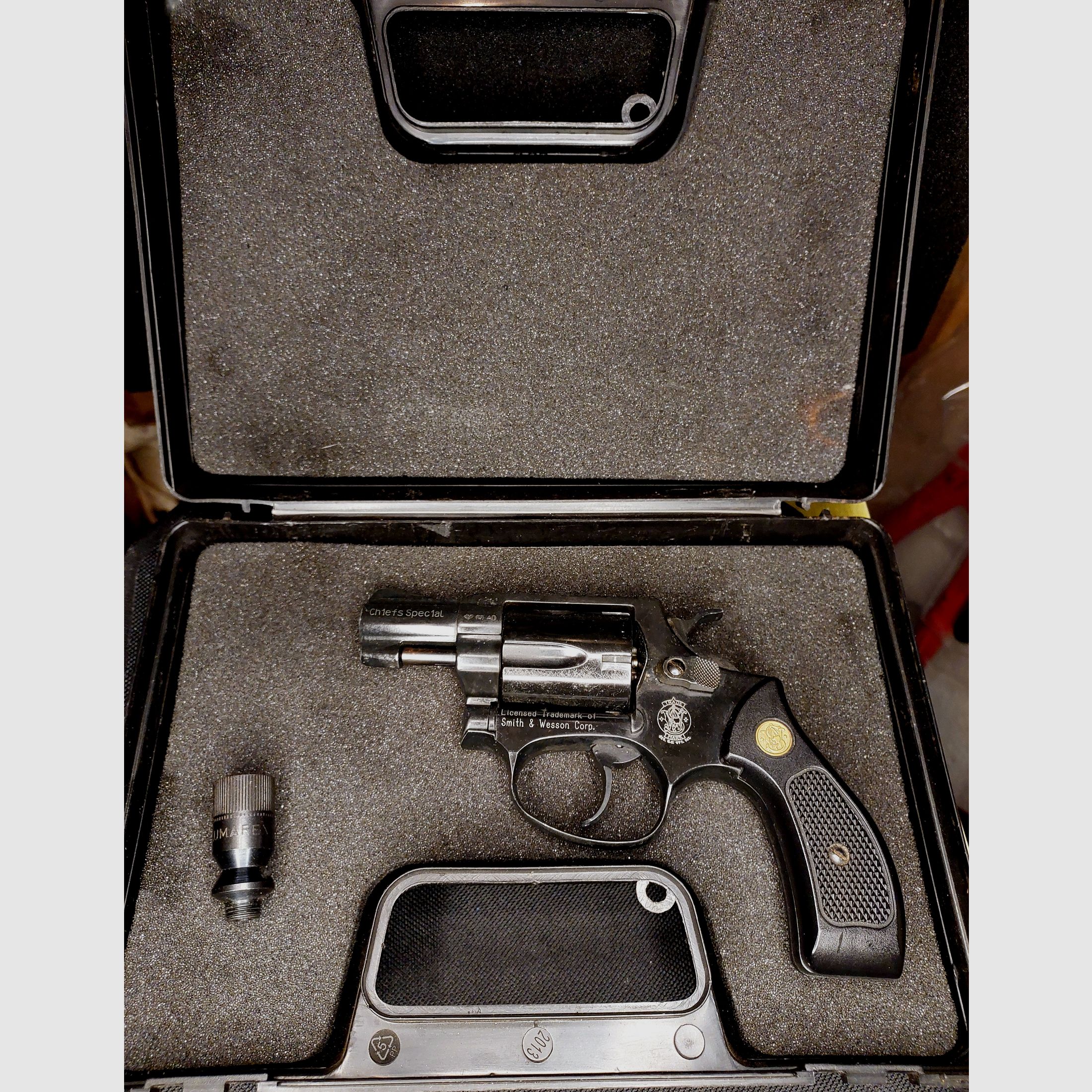 Smith & Wesson Chiefs Special blank firing revolver caliber 9mm R.K. black (PTB 794)