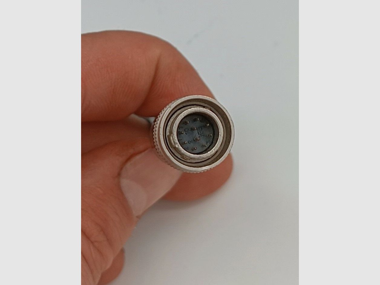 Schuberth P100 Polizeihelm aus Kevlar mit ballistischem Visier