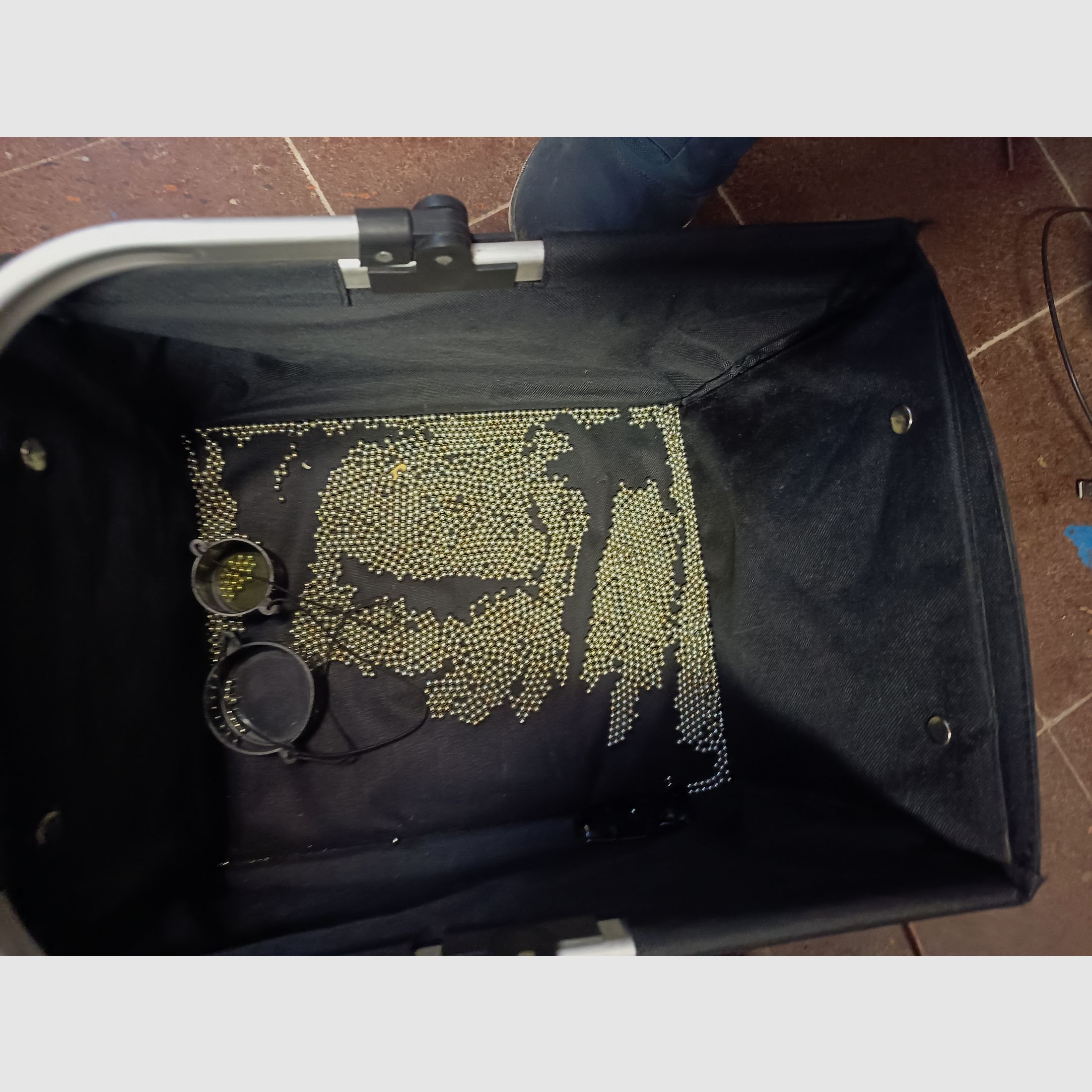 Bundle of airsoft 1 rifle 4 pistols with ammunition and gas cartridges