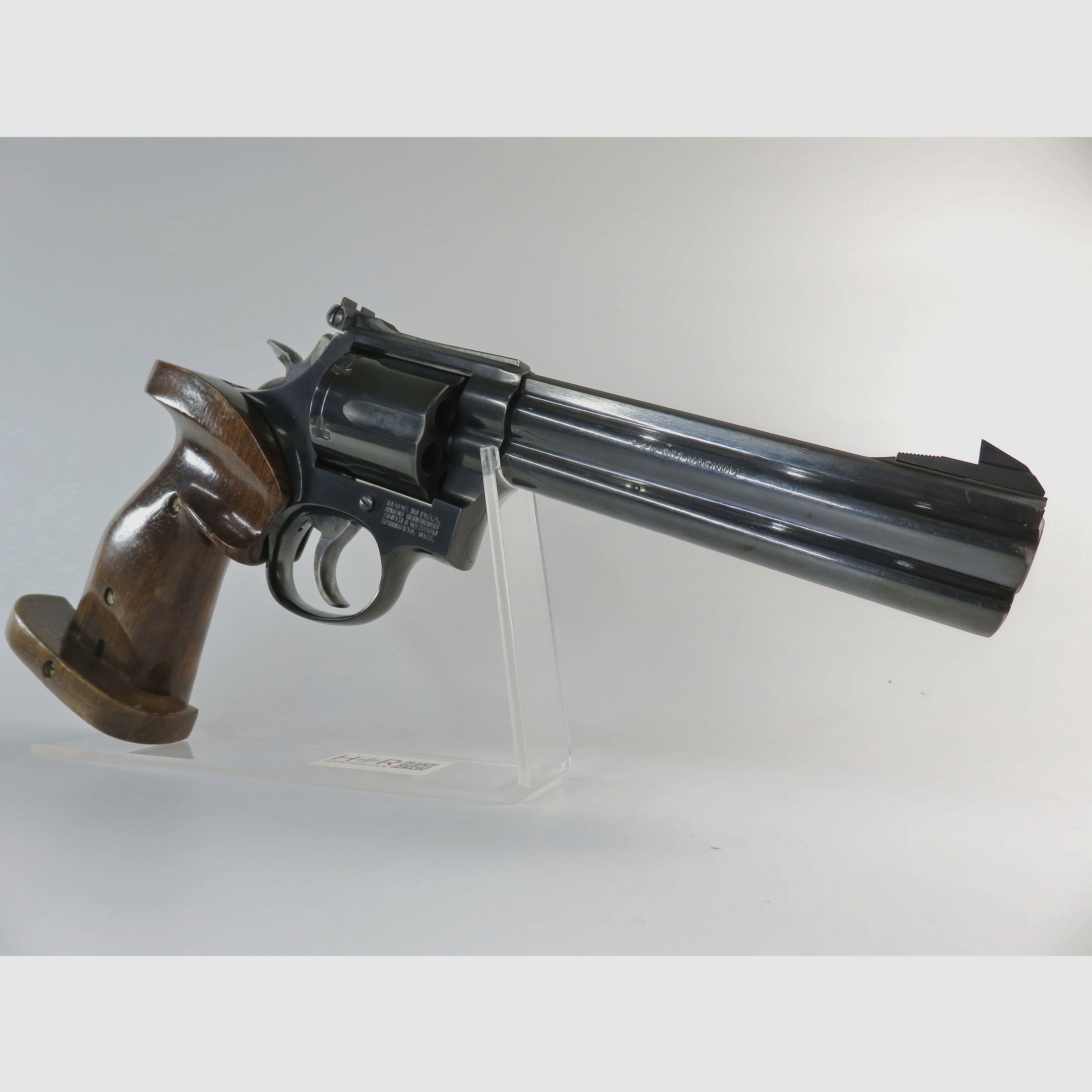 Revólver Smith & Wesson, modelo 586-3 | .357 Mag | 6 pulgadas | Pavonado | En excelente estado