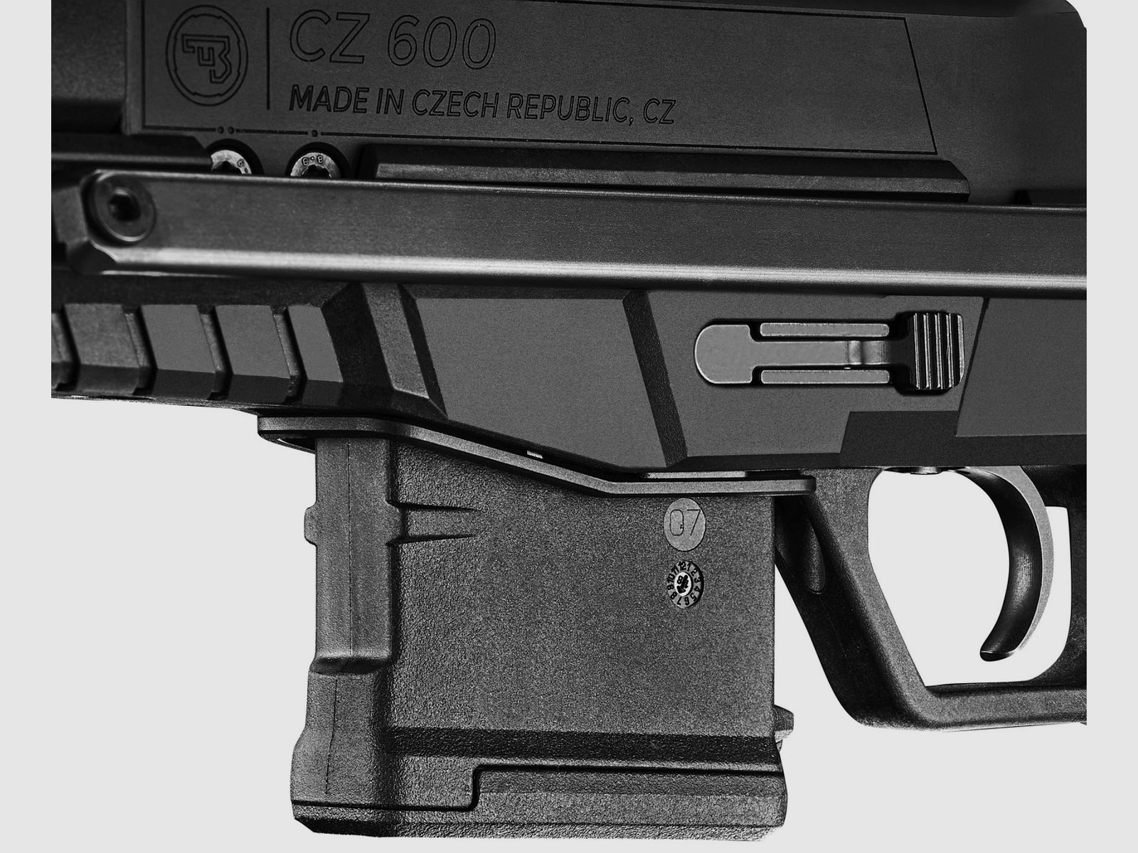 CZ 600 Trail karabin powtarzalny .223 Rem. z teleskopowym łożem system M-Lock 412mm LL