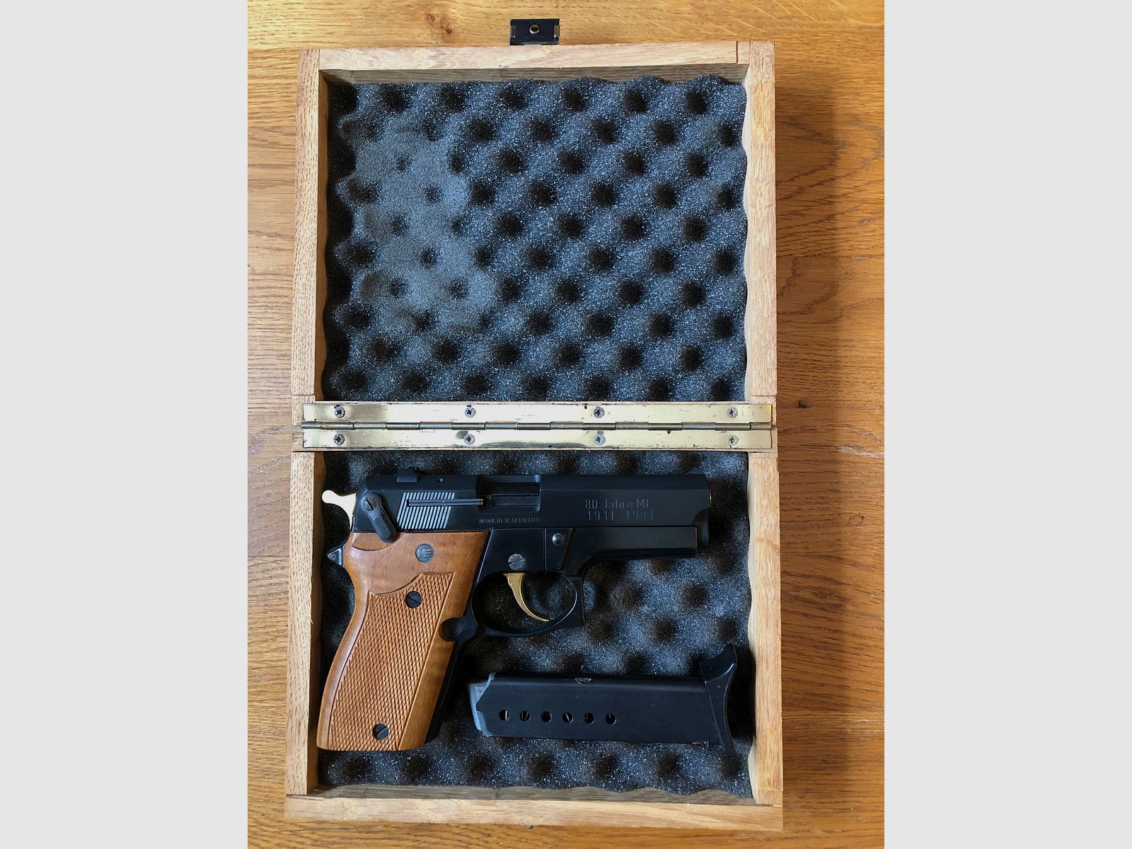 ME 9 pistola da collezione modello anniversario in scatola di legno