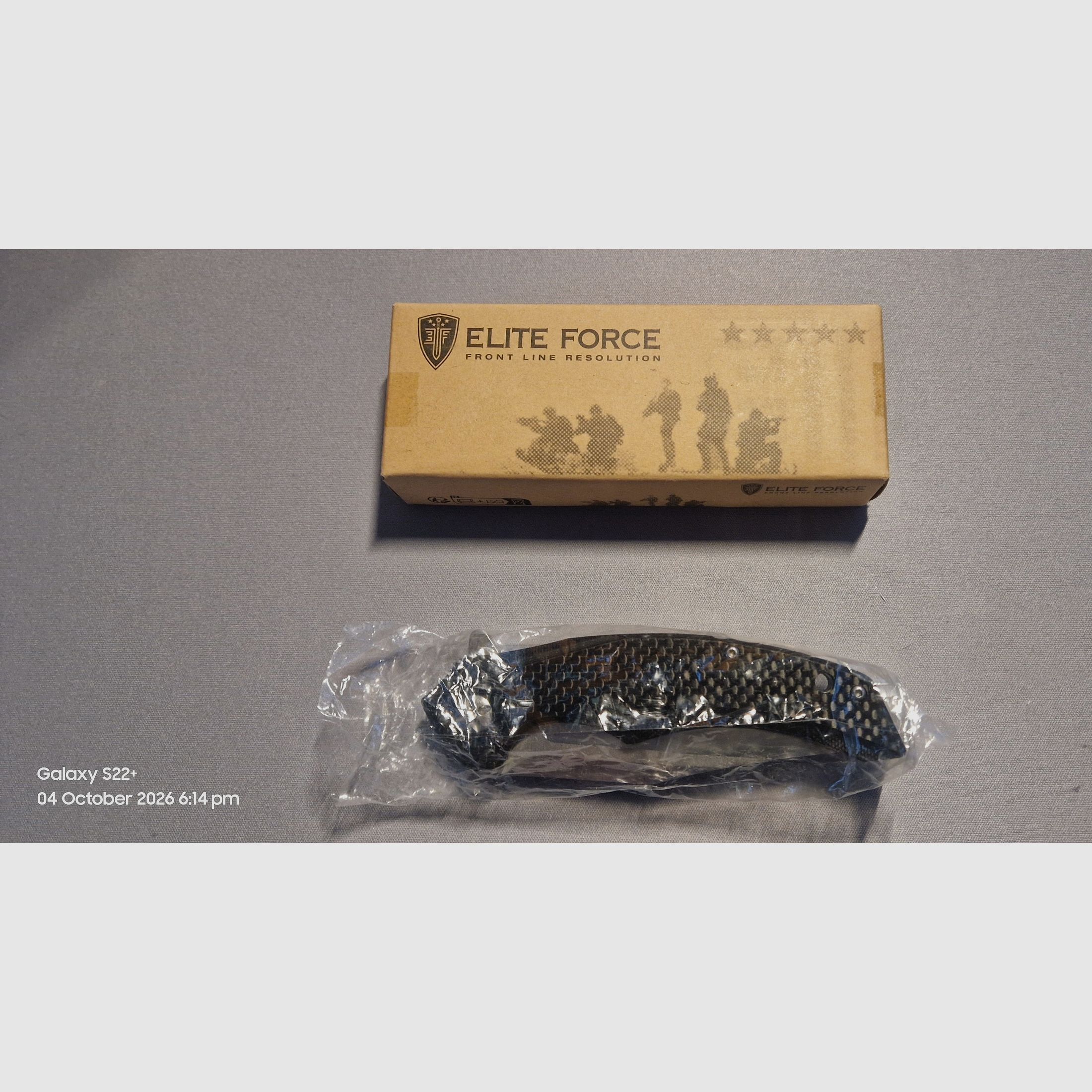 Piccolo mix di vari coltelli a una mano., immagine 3 di 16