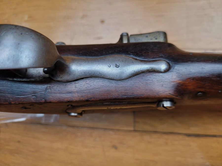 Sehr schöner Steinschlosspistole Modell An IX der Gendarmerie – Manufacture de Maubeuge von 1811 – schöne Hölzer – sehr gute Schloss – Unberührt – eines unserer seltensten Regulierungsstücke – TBE, Bild 7 von 20