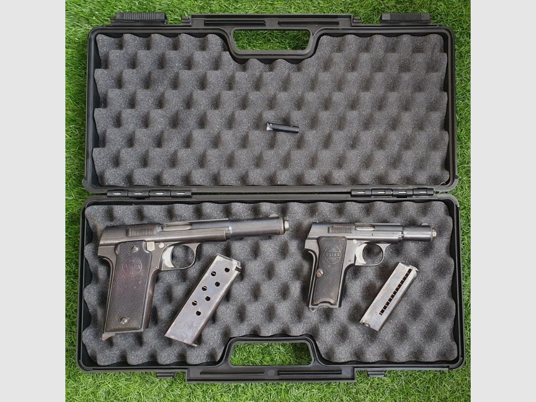 Historic pair of ASTRA 400 and 300 9mm pistols