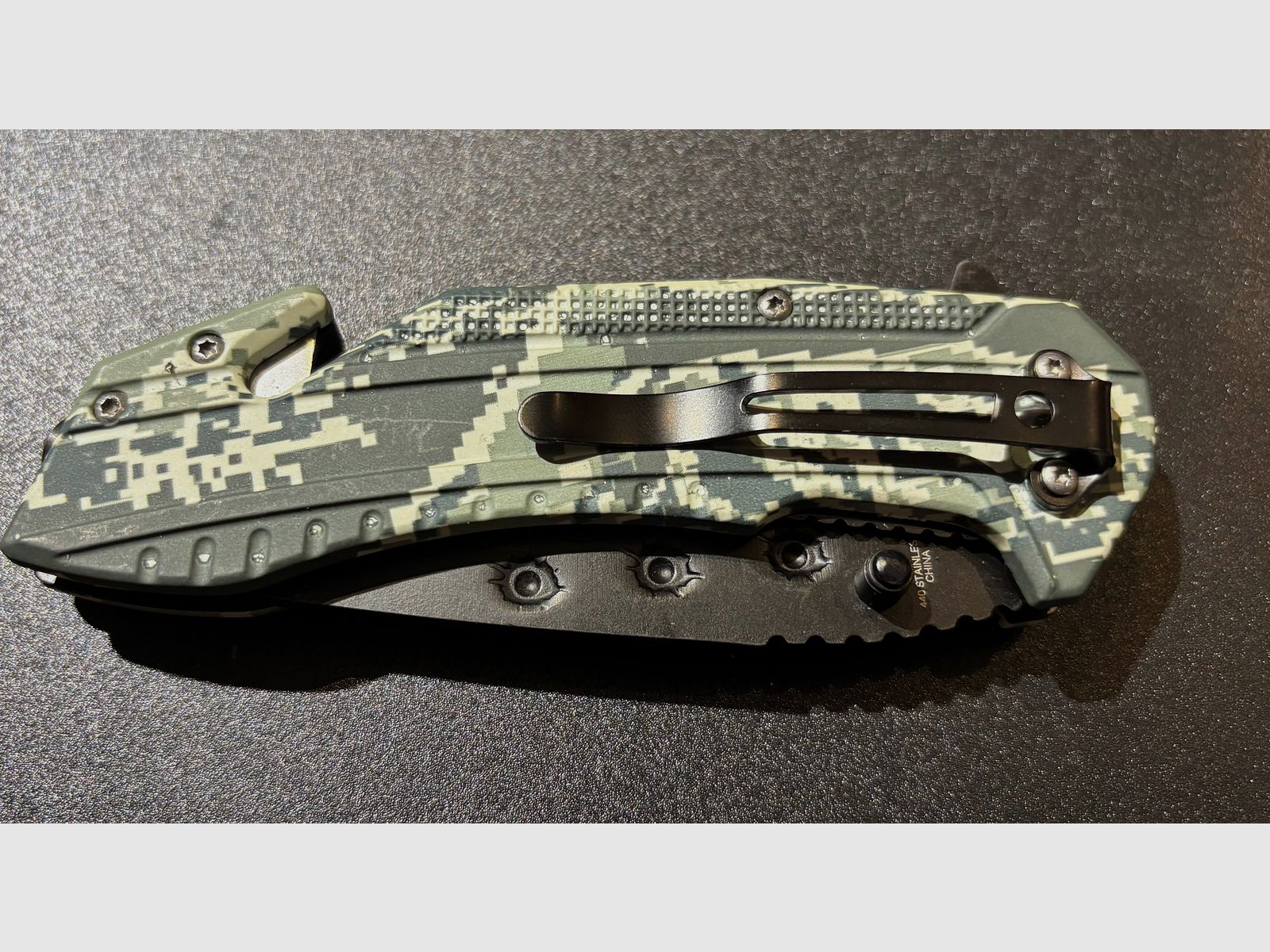 Klappmesser Camuflage Vitrinenstück Neu 