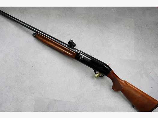 halbautomatische Flinte Benelli Manchino mit Reddot Manchino Auswurf Links