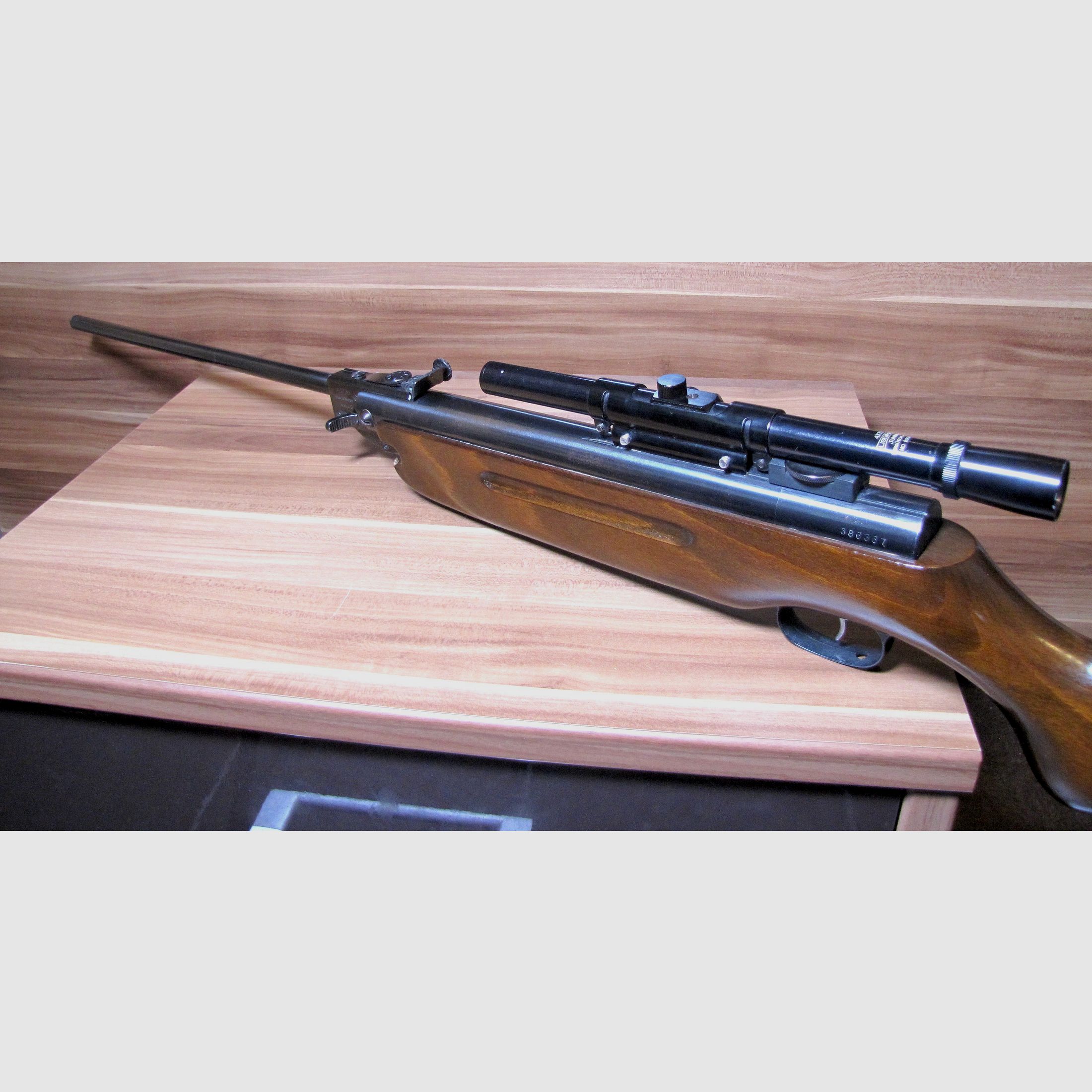 Luftgewehr der Marke Weihrauch, Modell HW 35