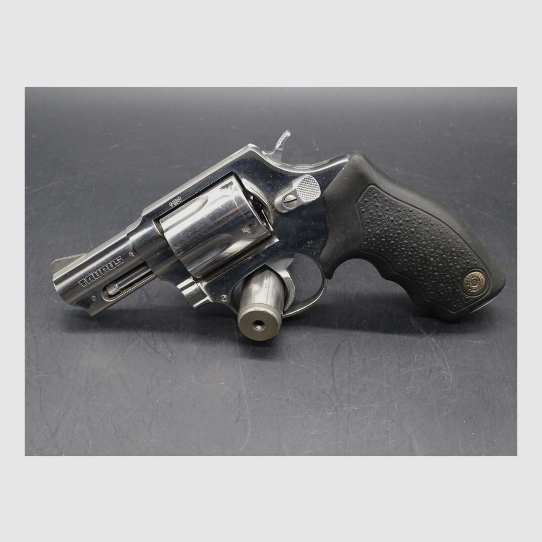 Taurus 2 1/2 " Lauf 5 Schuss Kaliber .357 Magnum	 Revolver