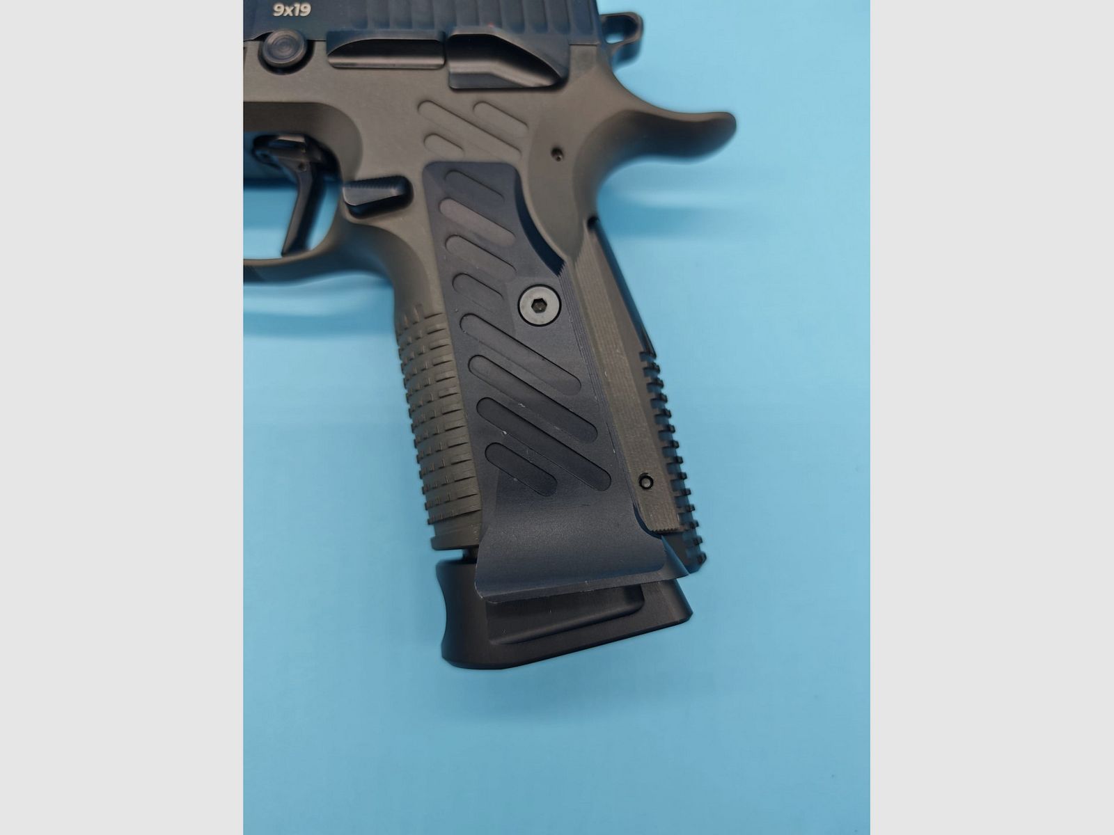 Pistole ARMA ZEKA AZ-P1 Super Kal. 9 mm - Farbe Khaki, Bild 4 von 5