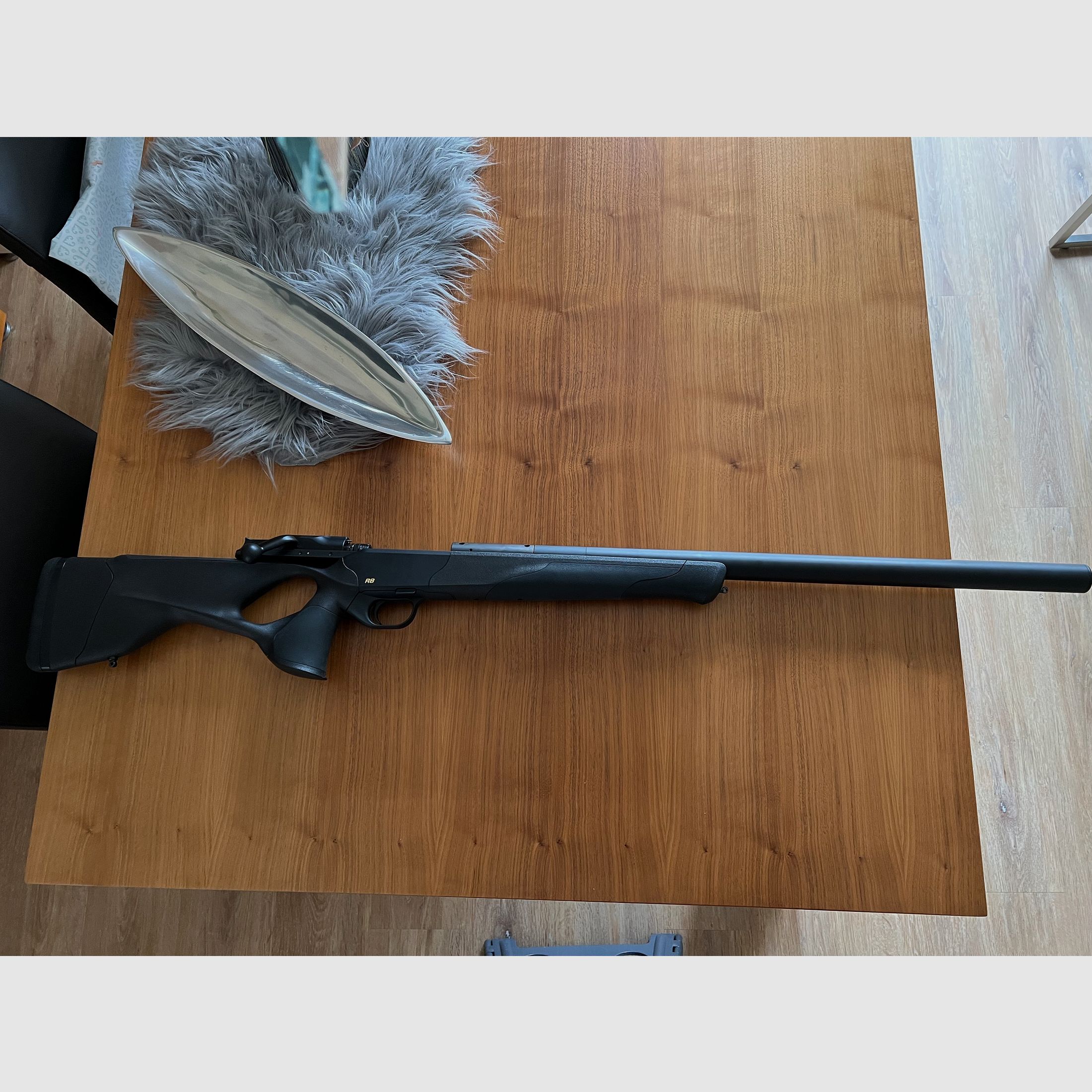 R8 Ultimate Silence