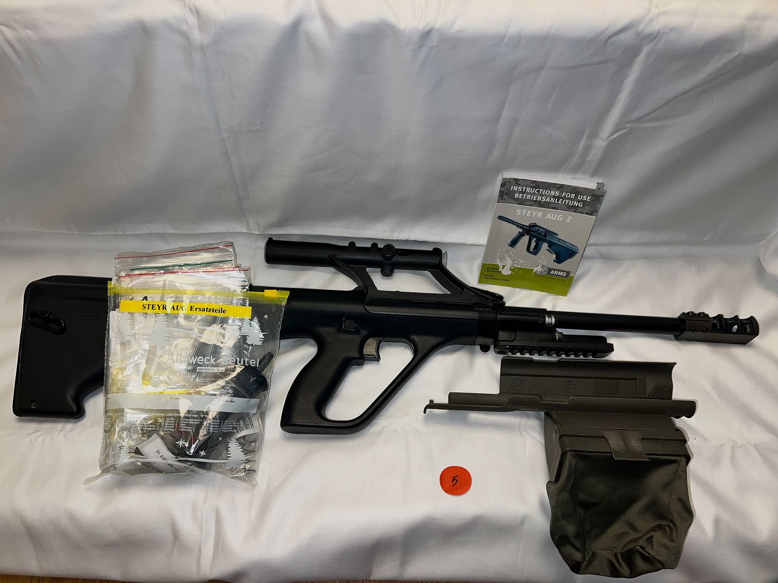 Steyr AUG .223 Rem. – semi-automatic rifle Cat. A – inherited firearm private sale Vorarlberg + 6 magazines