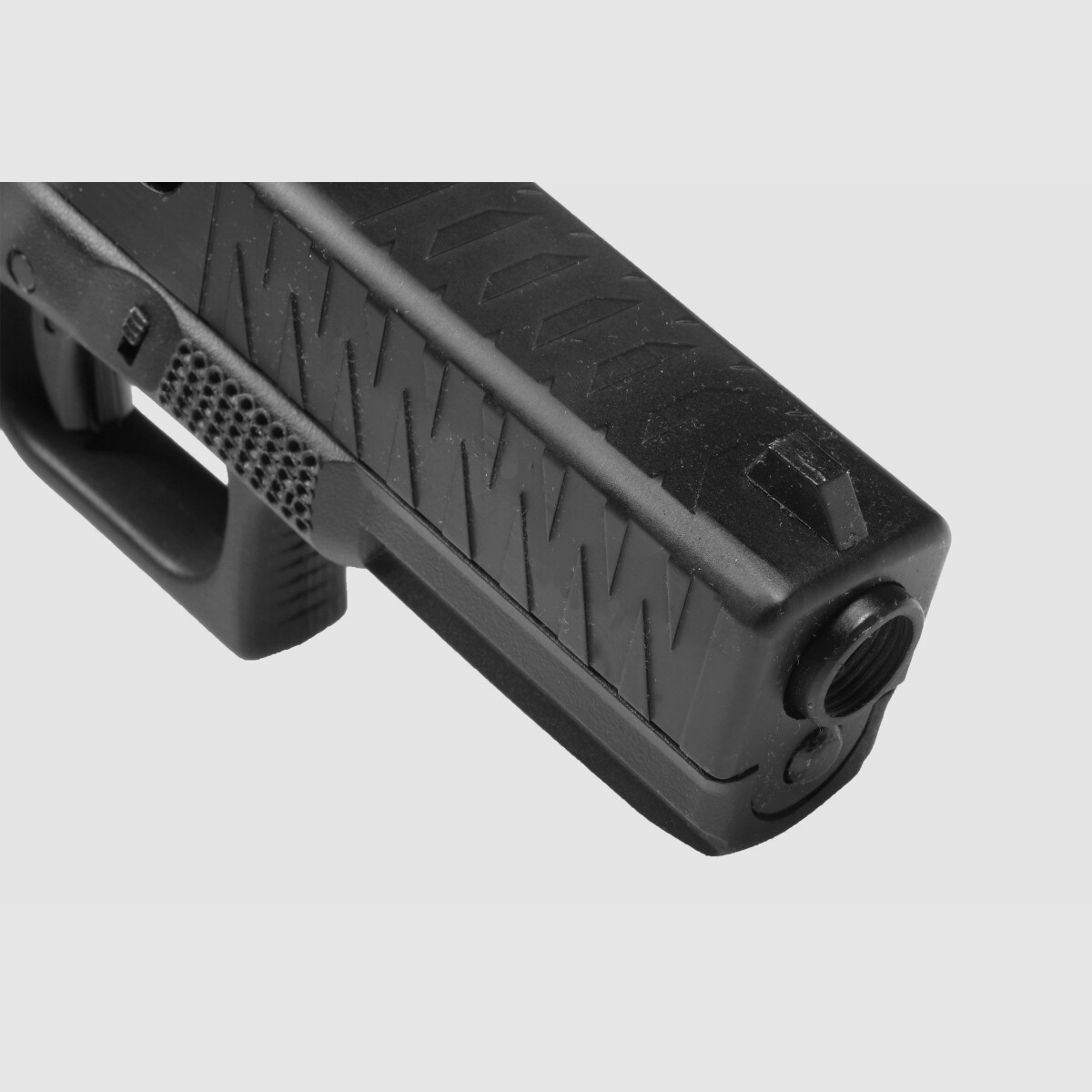 P05 GBB Airsoft Pistole in Schwarz | Delta Armory