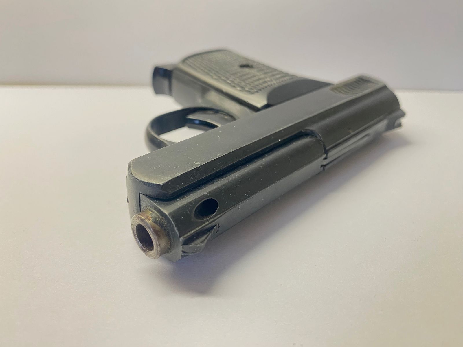 RÉSERVÉ Pistolet d'alarme Rhöner SM 110a 8mm Bang